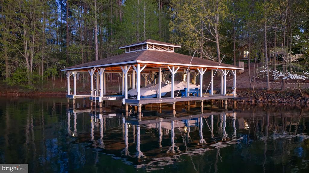 11713 WAYNE LN, BUMPASS, Virginia 23024, 5 Bedrooms Bedrooms, ,5 BathroomsBathrooms,Residential,11713 WAYNE LN,VASP2040838 MLS # VASP2040838