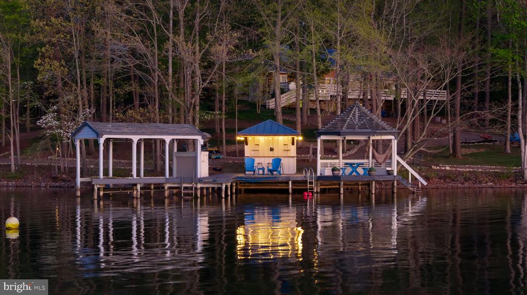 11713 WAYNE LN, BUMPASS, Virginia 23024, 5 Bedrooms Bedrooms, ,5 BathroomsBathrooms,Residential,11713 WAYNE LN,VASP2040838 MLS # VASP2040838