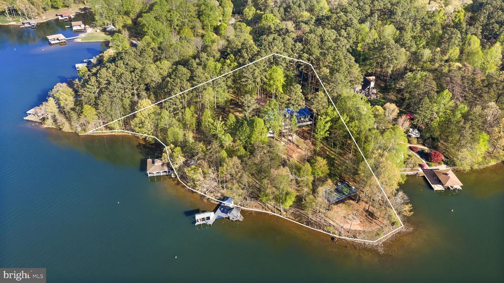 11713 WAYNE LN, BUMPASS, Virginia 23024, 5 Bedrooms Bedrooms, ,5 BathroomsBathrooms,Residential,11713 WAYNE LN,VASP2040838 MLS # VASP2040838