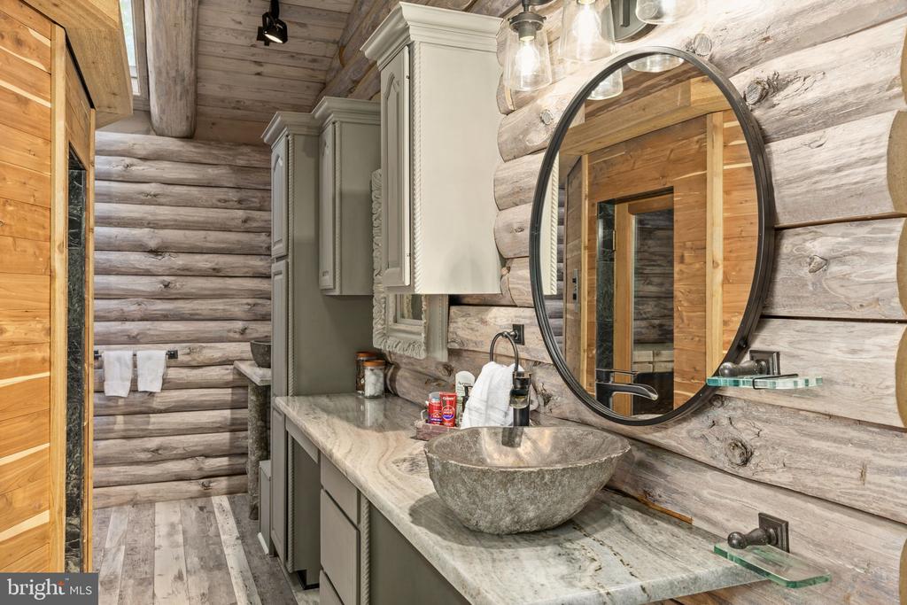 11713 WAYNE LN, BUMPASS, Virginia 23024, 5 Bedrooms Bedrooms, ,5 BathroomsBathrooms,Residential,11713 WAYNE LN,VASP2040838 MLS # VASP2040838