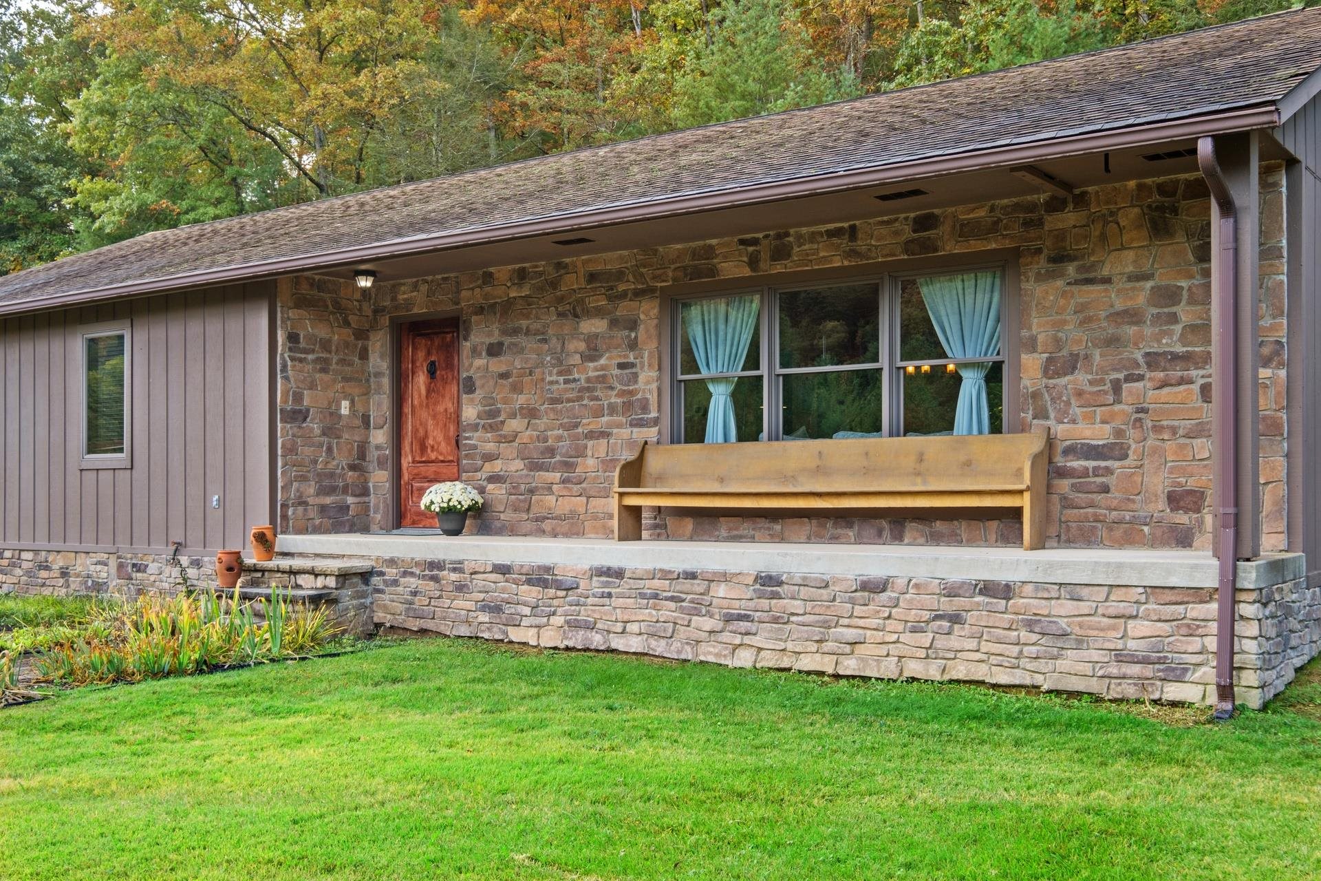 15468 HIGHLAND TPKE, HEAD WATERS, Virginia 24442, 3 Bedrooms Bedrooms, ,2 BathroomsBathrooms,Residential,15468 HIGHLAND TPKE,669998 MLS # 669998 15468 HIGHLAND TPKE, HEAD WATERS, Virginia 24442, 3 Bedrooms Bedrooms, ,2 BathroomsBathrooms,Residential,15468 HIGHLAND TPKE,669998 MLS # 669998