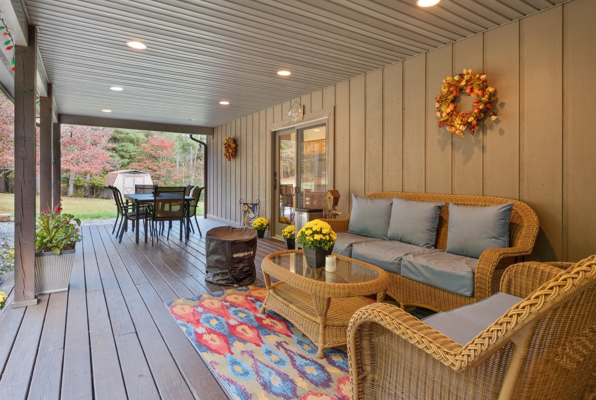 15468 HIGHLAND TPKE, HEAD WATERS, Virginia 24442, 3 Bedrooms Bedrooms, ,2 BathroomsBathrooms,Residential,15468 HIGHLAND TPKE,669998 MLS # 669998 15468 HIGHLAND TPKE, HEAD WATERS, Virginia 24442, 3 Bedrooms Bedrooms, ,2 BathroomsBathrooms,Residential,15468 HIGHLAND TPKE,669998 MLS # 669998