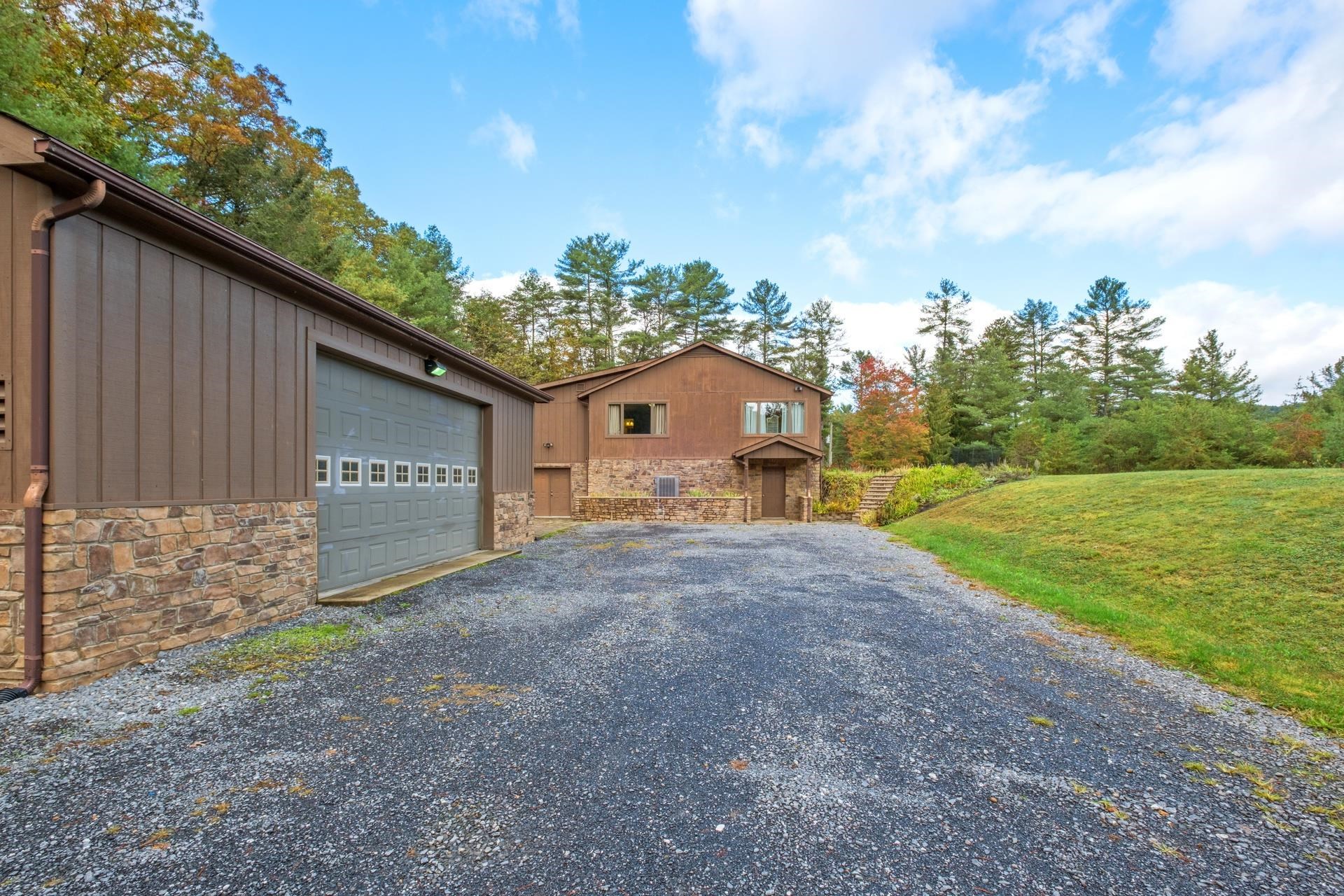 15468 HIGHLAND TPKE, HEAD WATERS, Virginia 24442, 3 Bedrooms Bedrooms, ,2 BathroomsBathrooms,Residential,15468 HIGHLAND TPKE,669998 MLS # 669998 15468 HIGHLAND TPKE, HEAD WATERS, Virginia 24442, 3 Bedrooms Bedrooms, ,2 BathroomsBathrooms,Residential,15468 HIGHLAND TPKE,669998 MLS # 669998