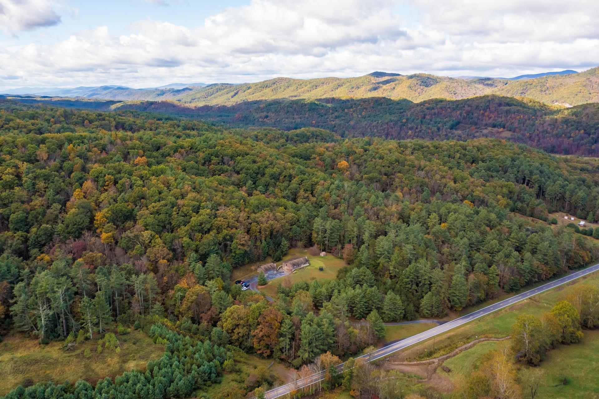 15468 HIGHLAND TPKE, HEAD WATERS, Virginia 24442, 3 Bedrooms Bedrooms, ,2 BathroomsBathrooms,Residential,15468 HIGHLAND TPKE,669998 MLS # 669998 15468 HIGHLAND TPKE, HEAD WATERS, Virginia 24442, 3 Bedrooms Bedrooms, ,2 BathroomsBathrooms,Residential,15468 HIGHLAND TPKE,669998 MLS # 669998