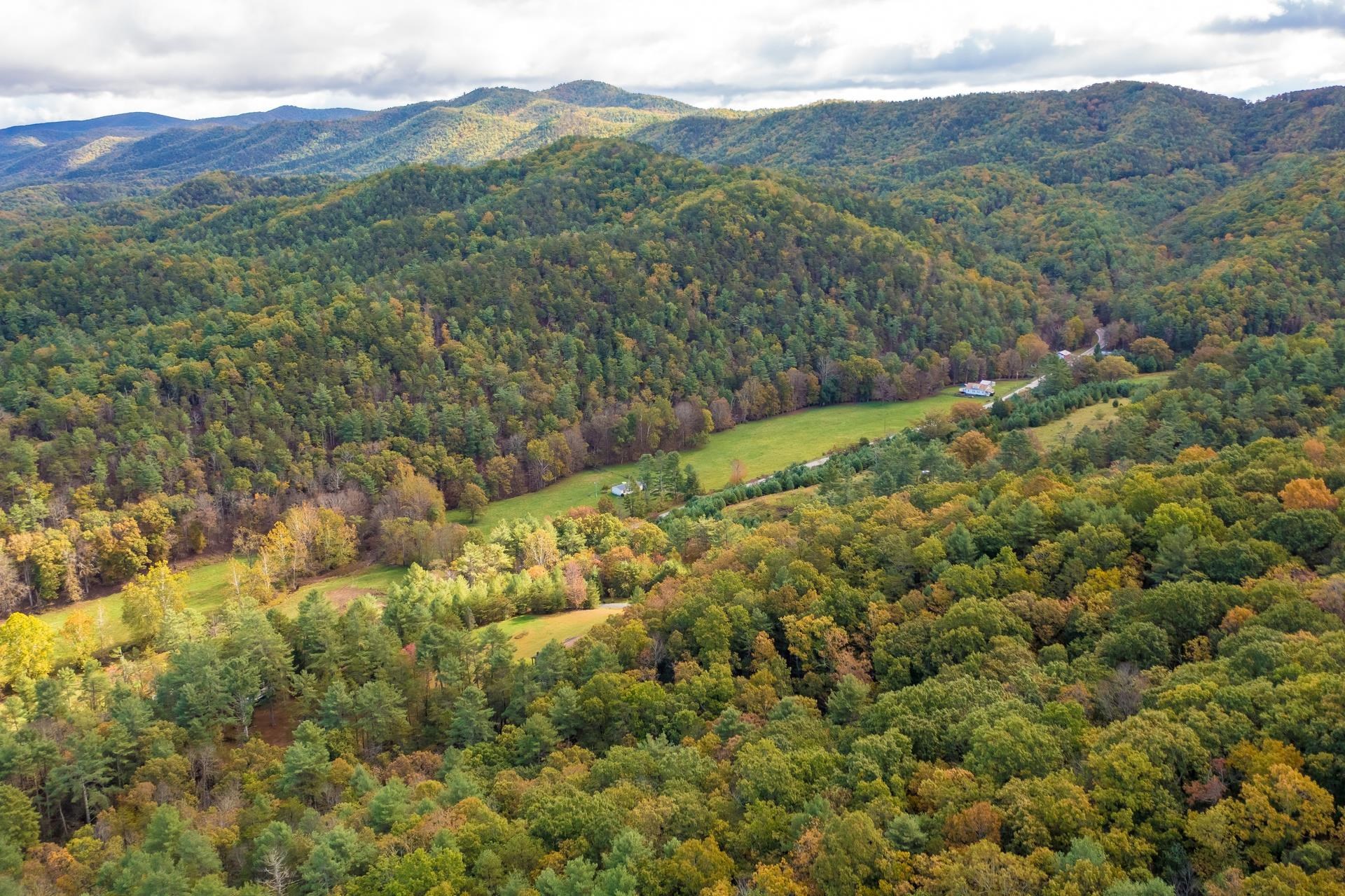 15468 HIGHLAND TPKE, HEAD WATERS, Virginia 24442, 3 Bedrooms Bedrooms, ,2 BathroomsBathrooms,Residential,15468 HIGHLAND TPKE,669998 MLS # 669998 15468 HIGHLAND TPKE, HEAD WATERS, Virginia 24442, 3 Bedrooms Bedrooms, ,2 BathroomsBathrooms,Residential,15468 HIGHLAND TPKE,669998 MLS # 669998