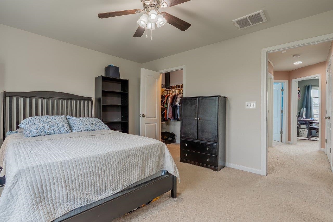 117 WILLOWSHIRE CT, WAYNESBORO, Virginia 22980, 4 Bedrooms Bedrooms, ,3 BathroomsBathrooms,Residential,117 WILLOWSHIRE CT,675484 MLS # 675484