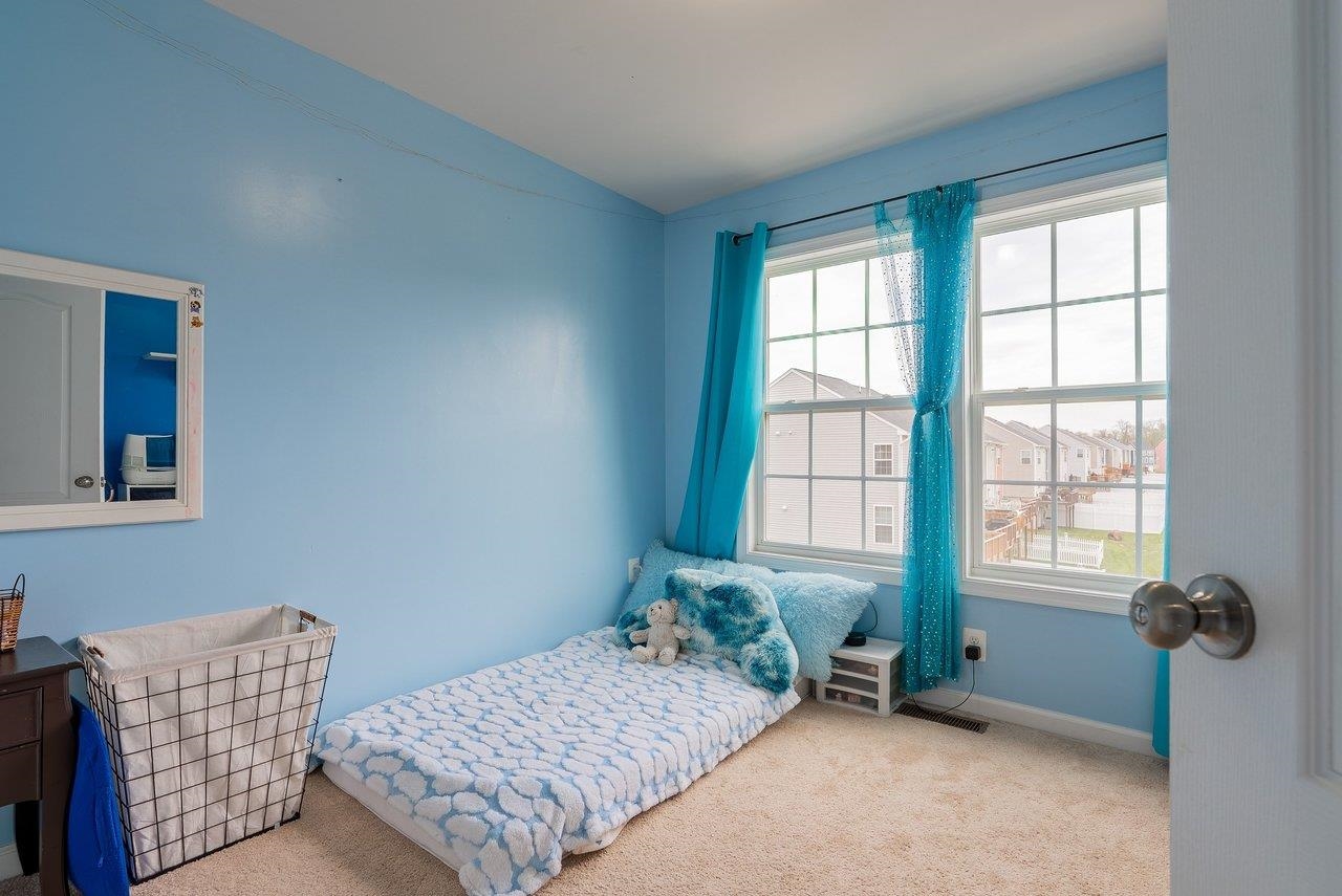 117 WILLOWSHIRE CT, WAYNESBORO, Virginia 22980, 4 Bedrooms Bedrooms, ,3 BathroomsBathrooms,Residential,117 WILLOWSHIRE CT,675484 MLS # 675484