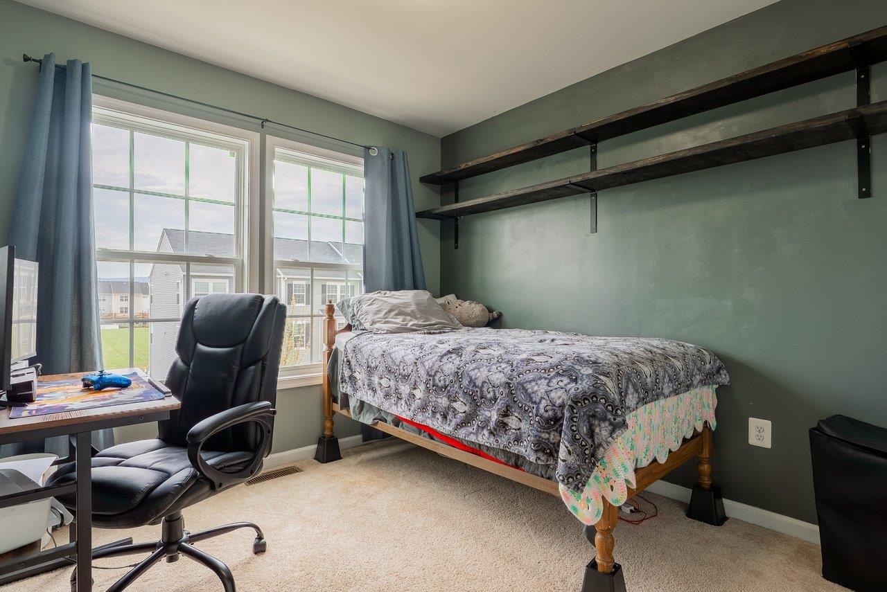 117 WILLOWSHIRE CT, WAYNESBORO, Virginia 22980, 4 Bedrooms Bedrooms, ,3 BathroomsBathrooms,Residential,117 WILLOWSHIRE CT,675484 MLS # 675484