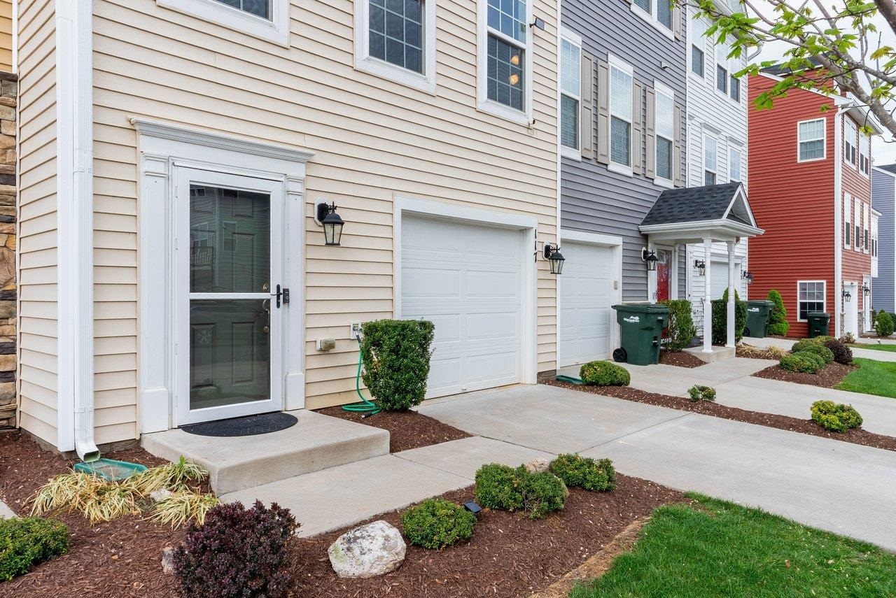 117 WILLOWSHIRE CT, WAYNESBORO, Virginia 22980, 4 Bedrooms Bedrooms, ,3 BathroomsBathrooms,Residential,117 WILLOWSHIRE CT,675484 MLS # 675484