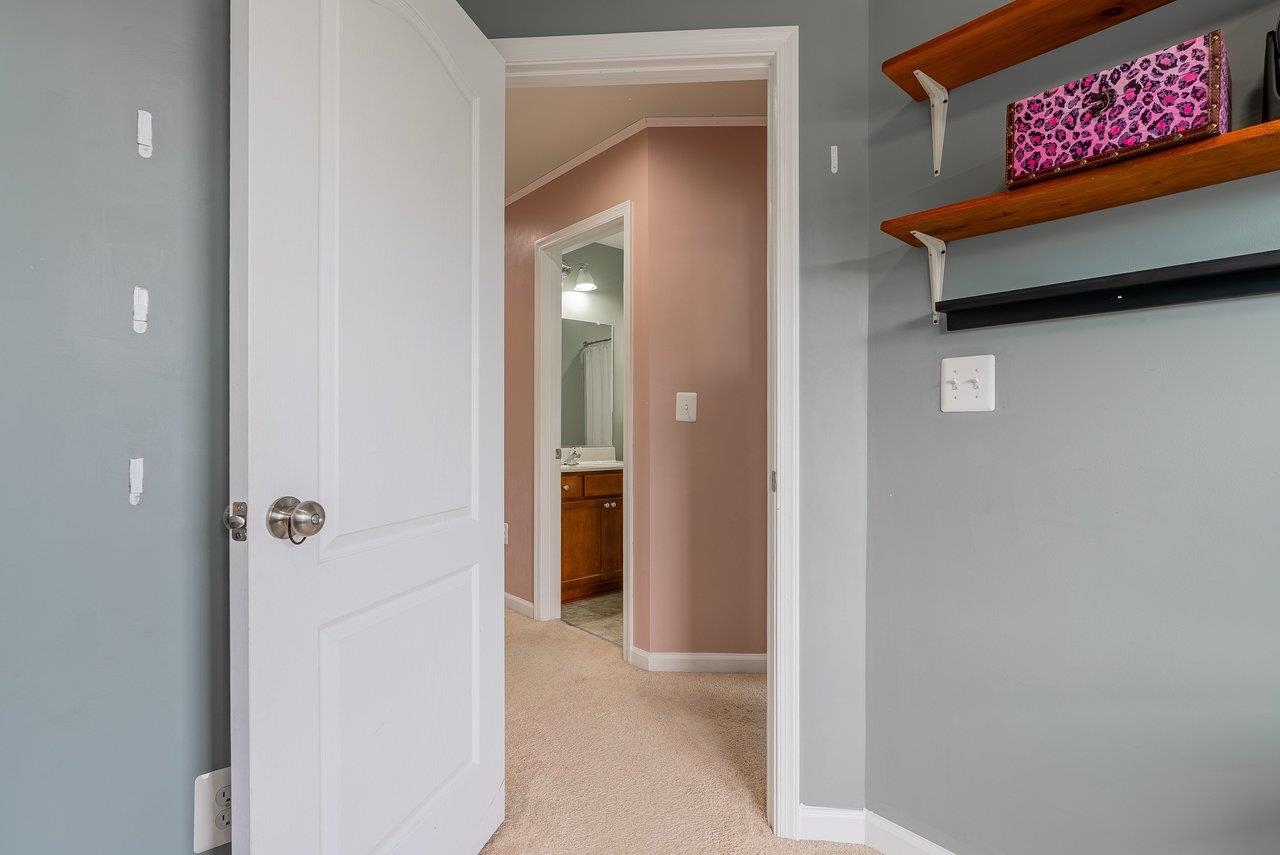 117 WILLOWSHIRE CT, WAYNESBORO, Virginia 22980, 4 Bedrooms Bedrooms, ,3 BathroomsBathrooms,Residential,117 WILLOWSHIRE CT,675484 MLS # 675484