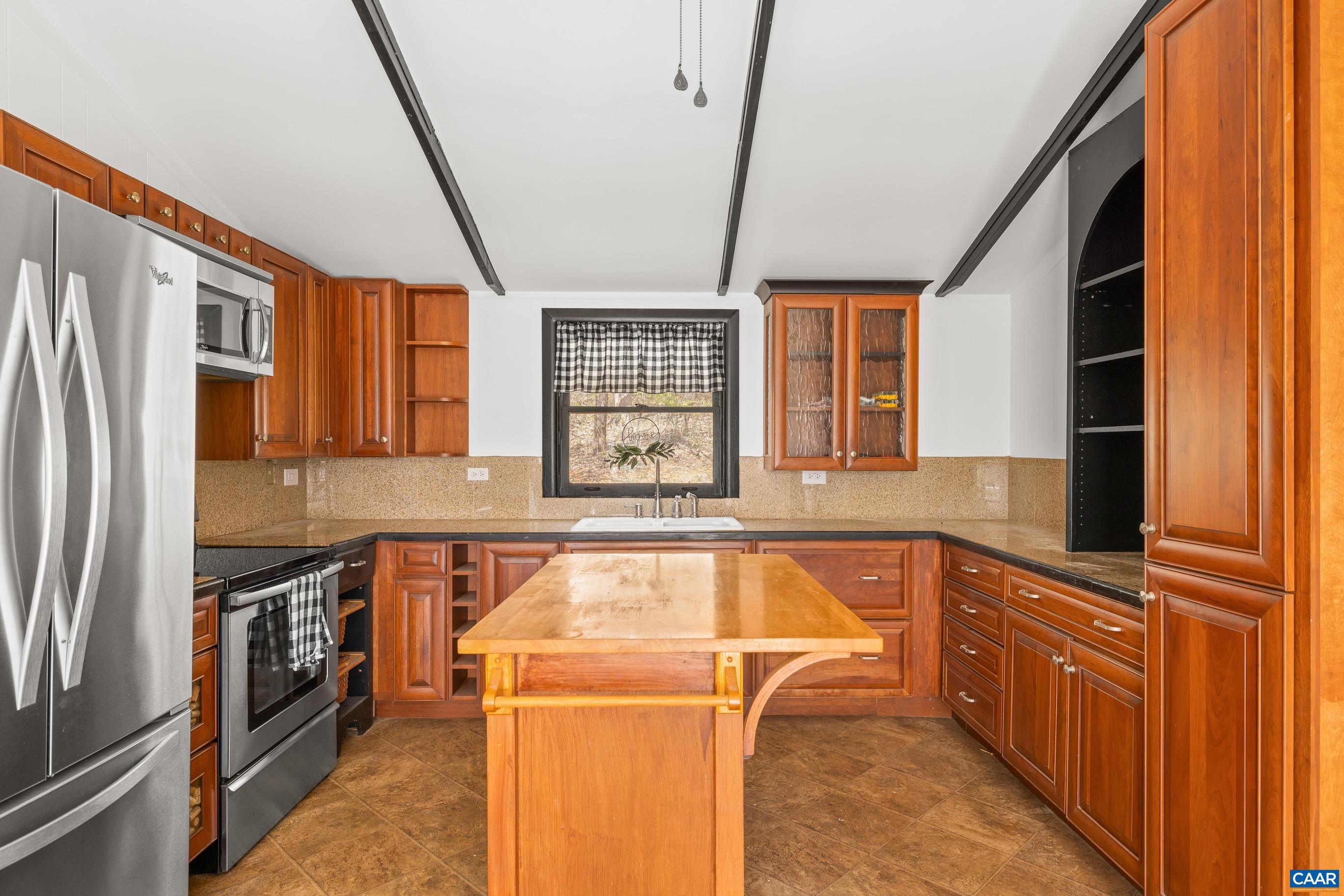 1112 RED BIRD DR, STANARDSVILLE, Virginia 22973, 2 Bedrooms Bedrooms, ,1 BathroomBathrooms,Residential,1112 RED BIRD DR,675515 MLS # 675515