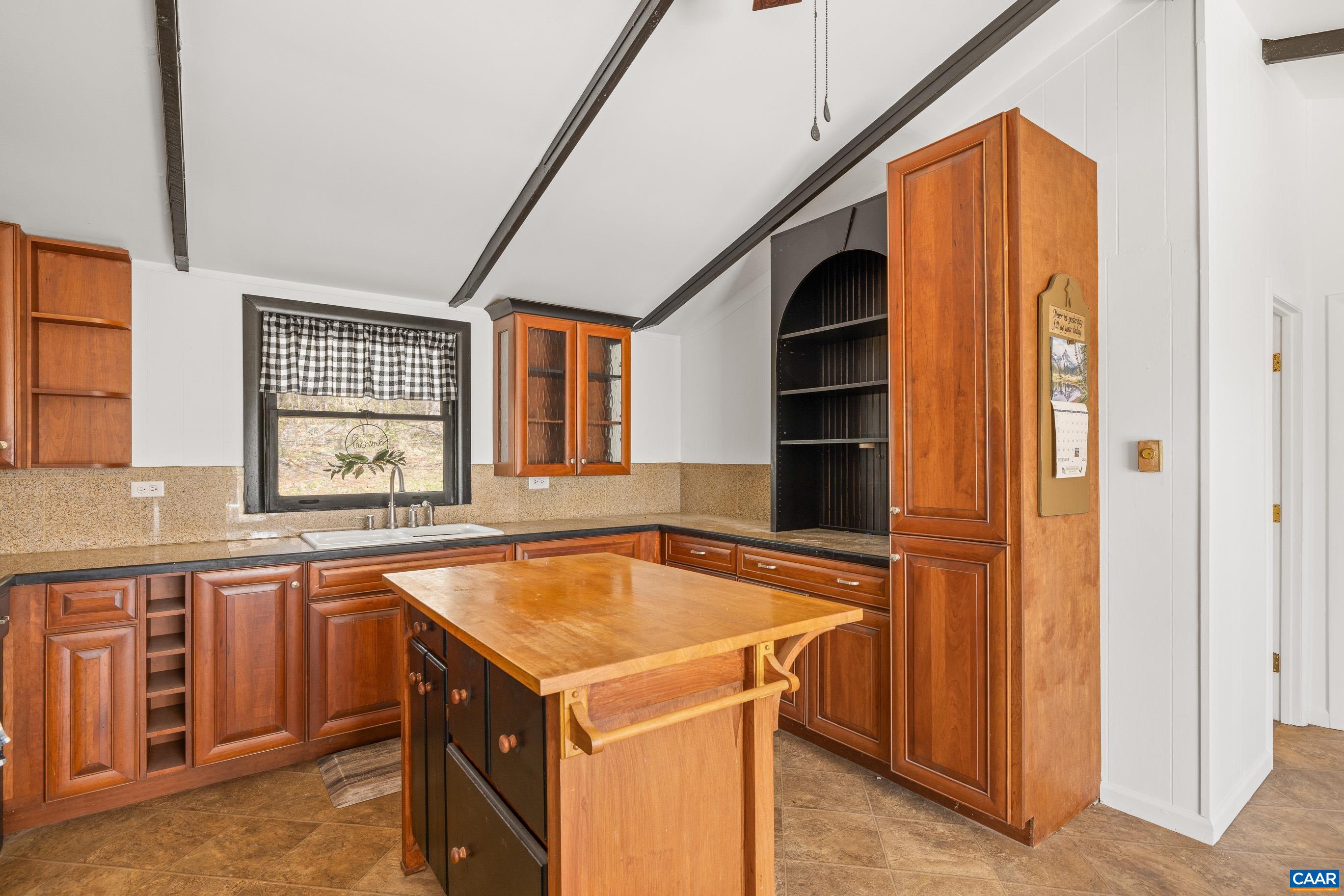 1112 RED BIRD DR, STANARDSVILLE, Virginia 22973, 2 Bedrooms Bedrooms, ,1 BathroomBathrooms,Residential,1112 RED BIRD DR,675515 MLS # 675515