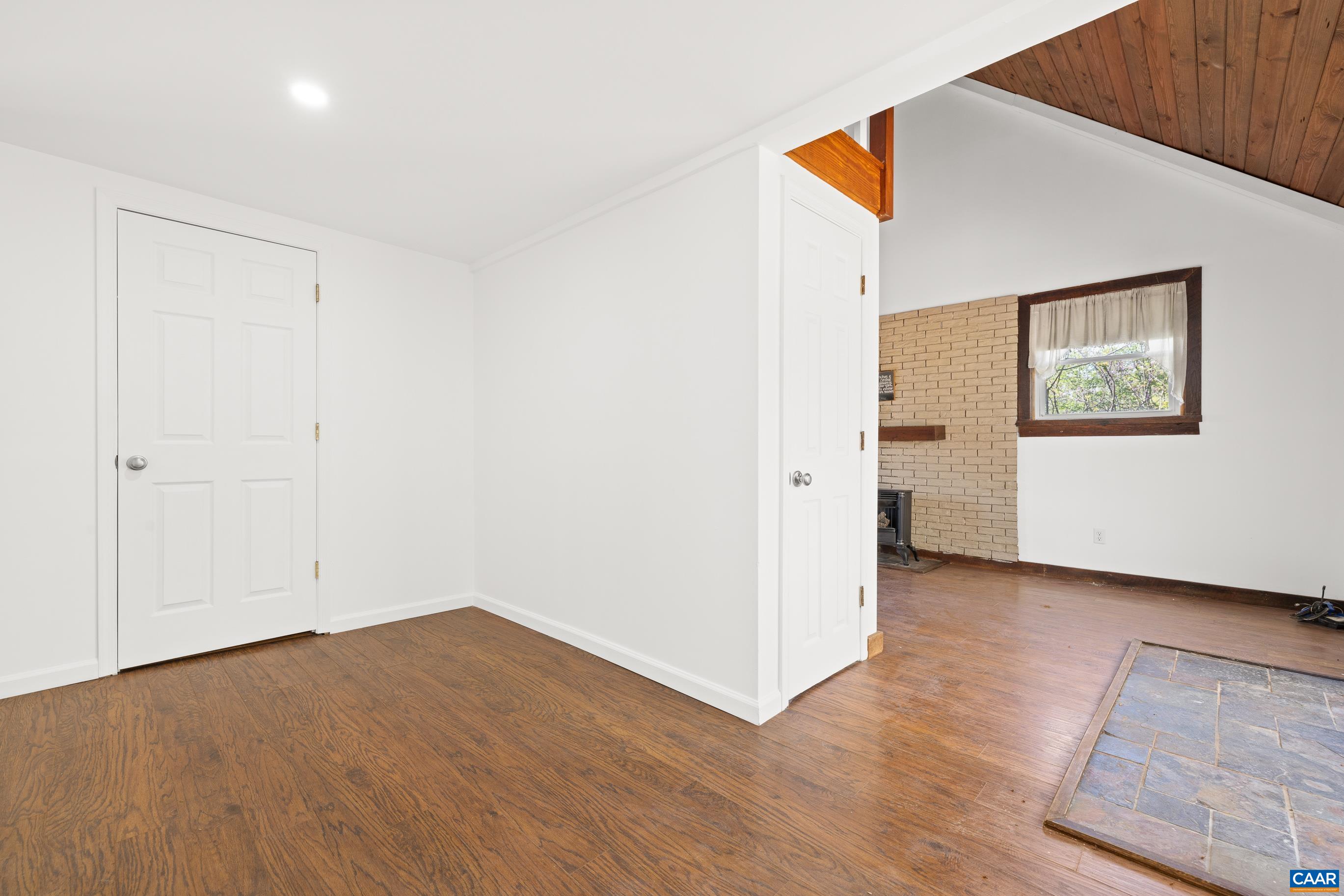 1112 RED BIRD DR, STANARDSVILLE, Virginia 22973, 2 Bedrooms Bedrooms, ,1 BathroomBathrooms,Residential,1112 RED BIRD DR,675515 MLS # 675515