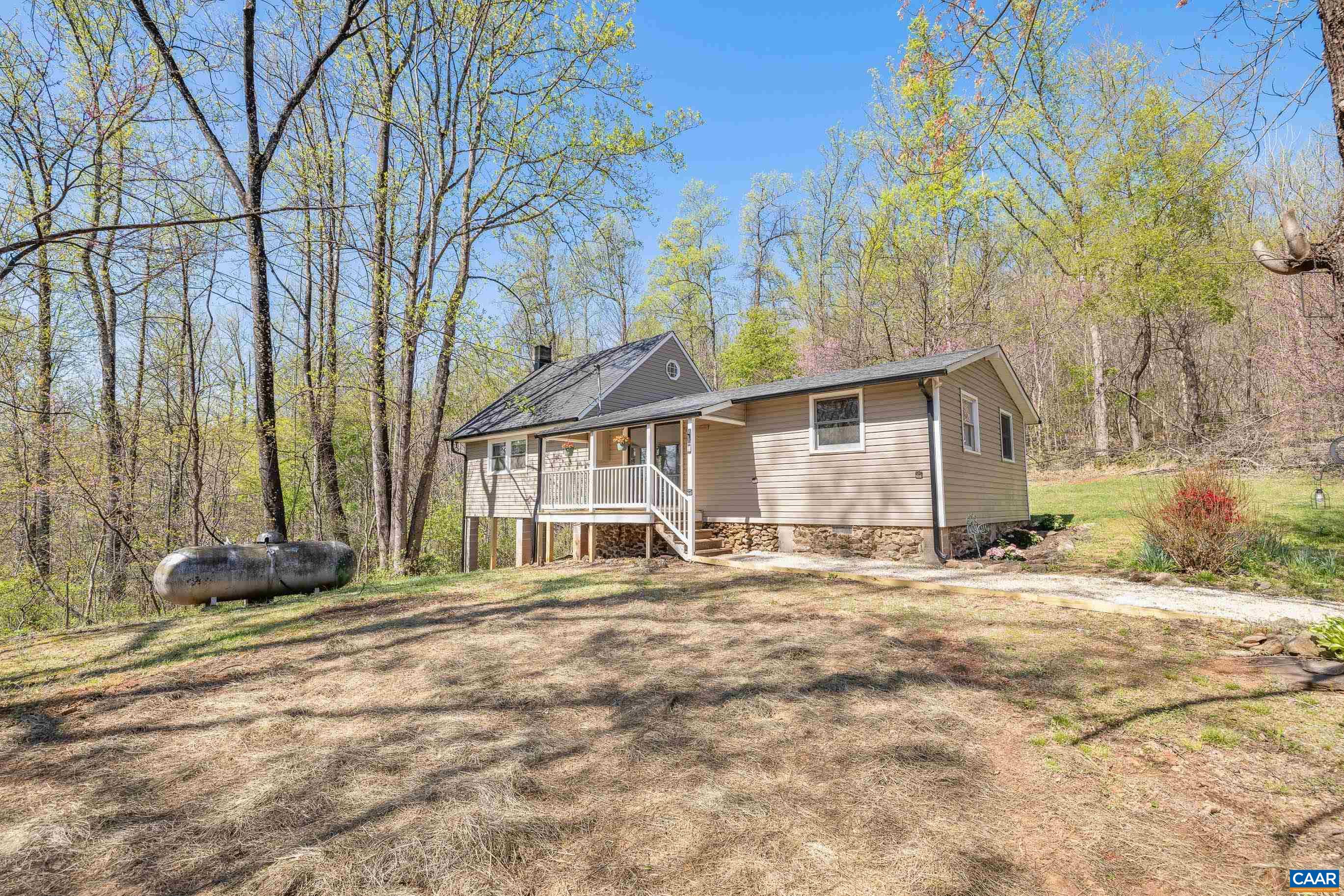 1112 RED BIRD DR, STANARDSVILLE, Virginia 22973, 2 Bedrooms Bedrooms, ,1 BathroomBathrooms,Residential,1112 RED BIRD DR,675515 MLS # 675515