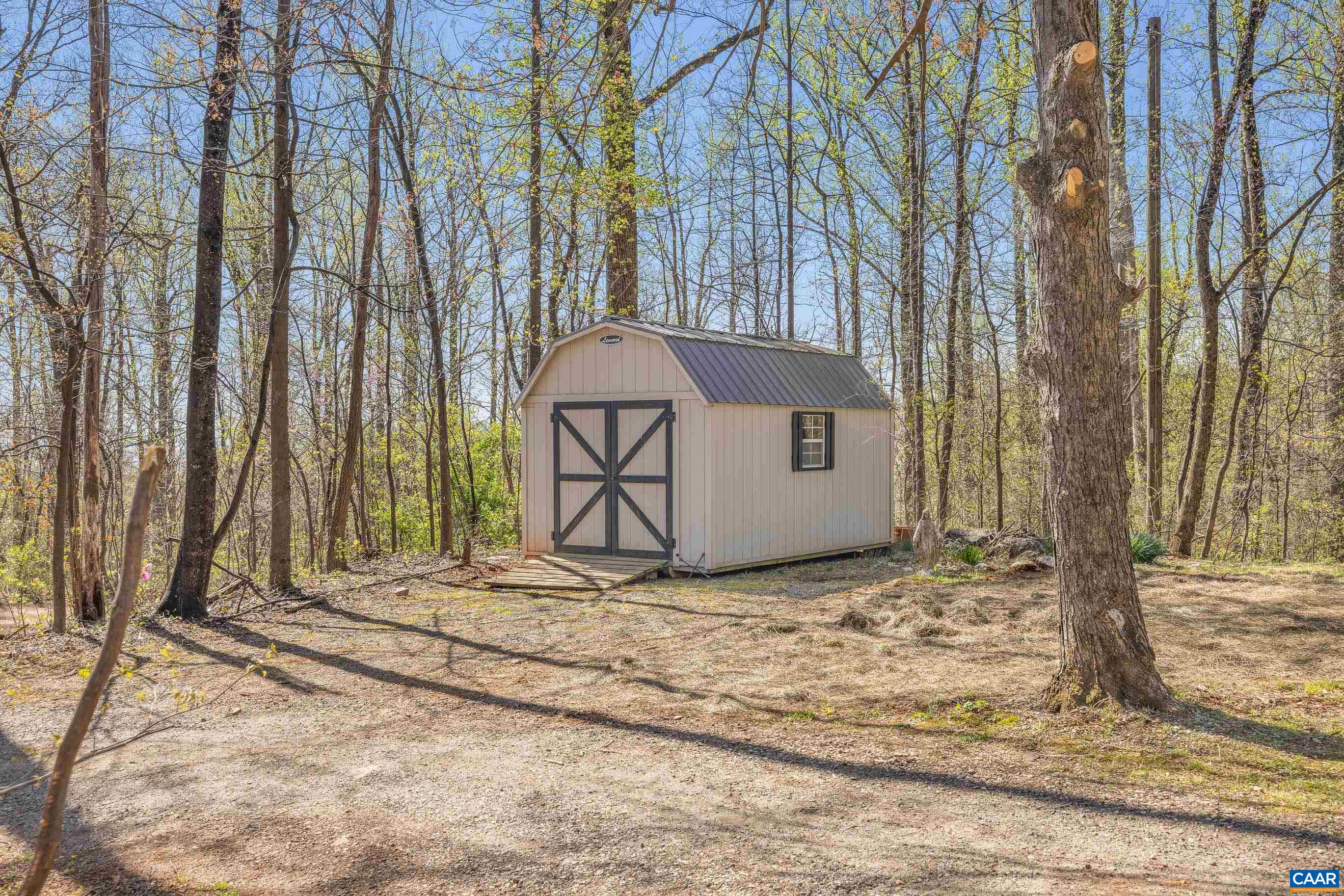 1112 RED BIRD DR, STANARDSVILLE, Virginia 22973, 2 Bedrooms Bedrooms, ,1 BathroomBathrooms,Residential,1112 RED BIRD DR,675515 MLS # 675515