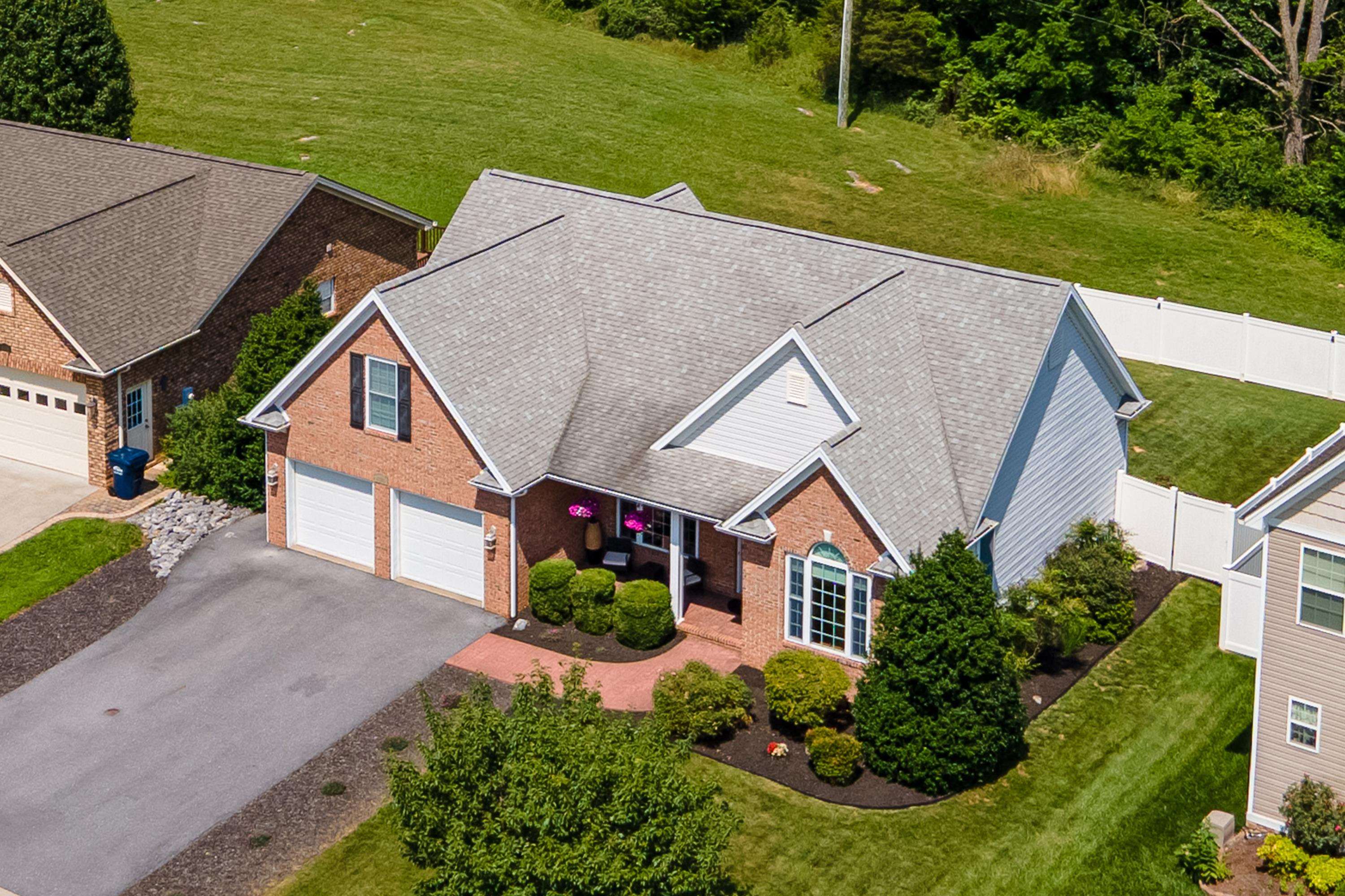 4320 WILTSHIRE ST, ROCKINGHAM, Virginia 22802, 4 Bedrooms Bedrooms, ,3 BathroomsBathrooms,Residential,4320 WILTSHIRE ST,675762 MLS # 675762 4320 WILTSHIRE ST, ROCKINGHAM, Virginia 22802, 4 Bedrooms Bedrooms, ,3 BathroomsBathrooms,Residential,4320 WILTSHIRE ST,675762 MLS # 675762