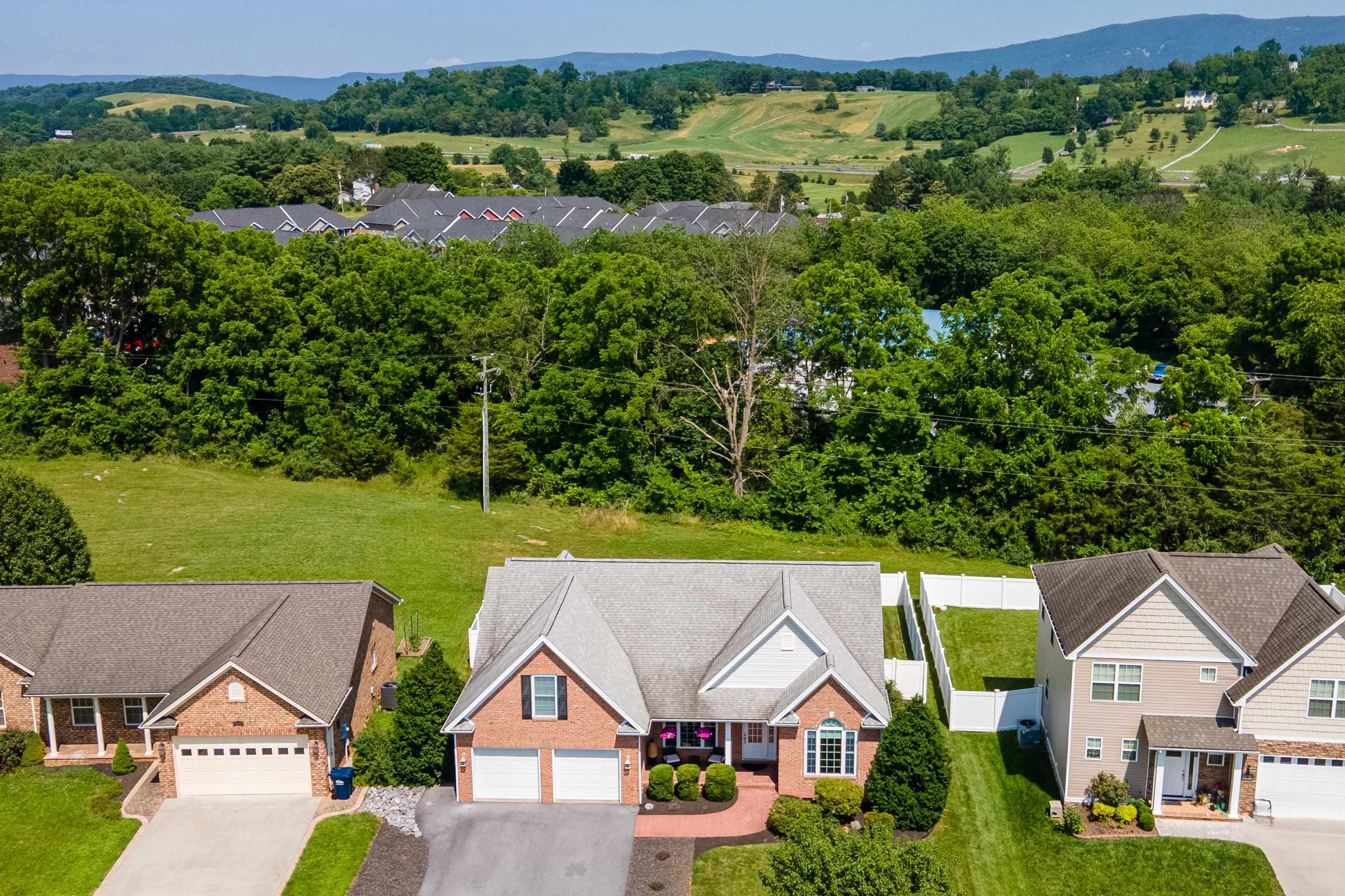 4320 WILTSHIRE ST, ROCKINGHAM, Virginia 22802, 4 Bedrooms Bedrooms, ,3 BathroomsBathrooms,Residential,4320 WILTSHIRE ST,675762 MLS # 675762 4320 WILTSHIRE ST, ROCKINGHAM, Virginia 22802, 4 Bedrooms Bedrooms, ,3 BathroomsBathrooms,Residential,4320 WILTSHIRE ST,675762 MLS # 675762