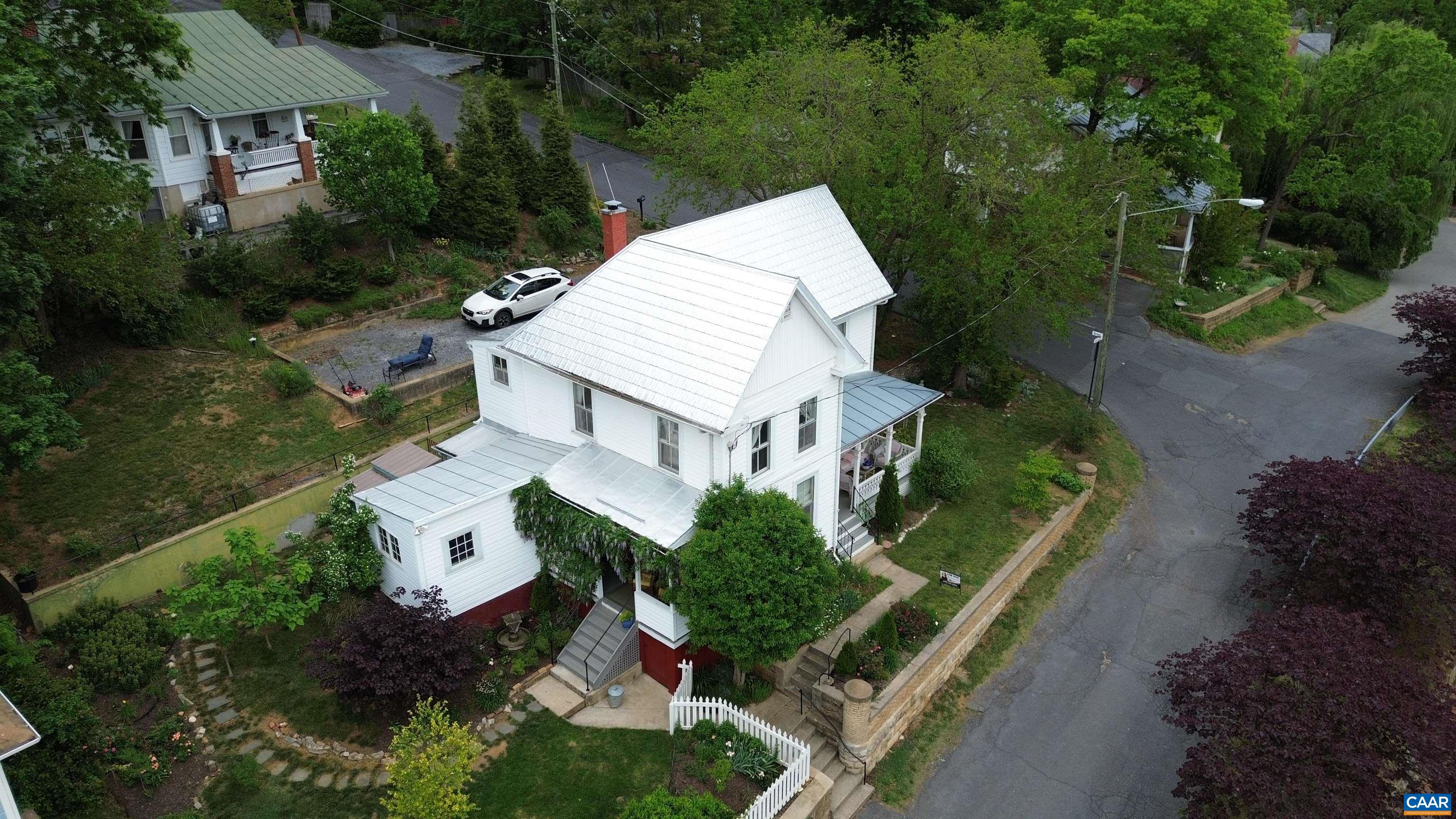 241 CHURCHVILLE AVE, STAUNTON, Virginia 24401, 4 Bedrooms Bedrooms, ,2 BathroomsBathrooms,Residential,241 CHURCHVILLE AVE,675764 MLS # 675764 241 CHURCHVILLE AVE, STAUNTON, Virginia 24401, 4 Bedrooms Bedrooms, ,2 BathroomsBathrooms,Residential,241 CHURCHVILLE AVE,675764 MLS # 675764