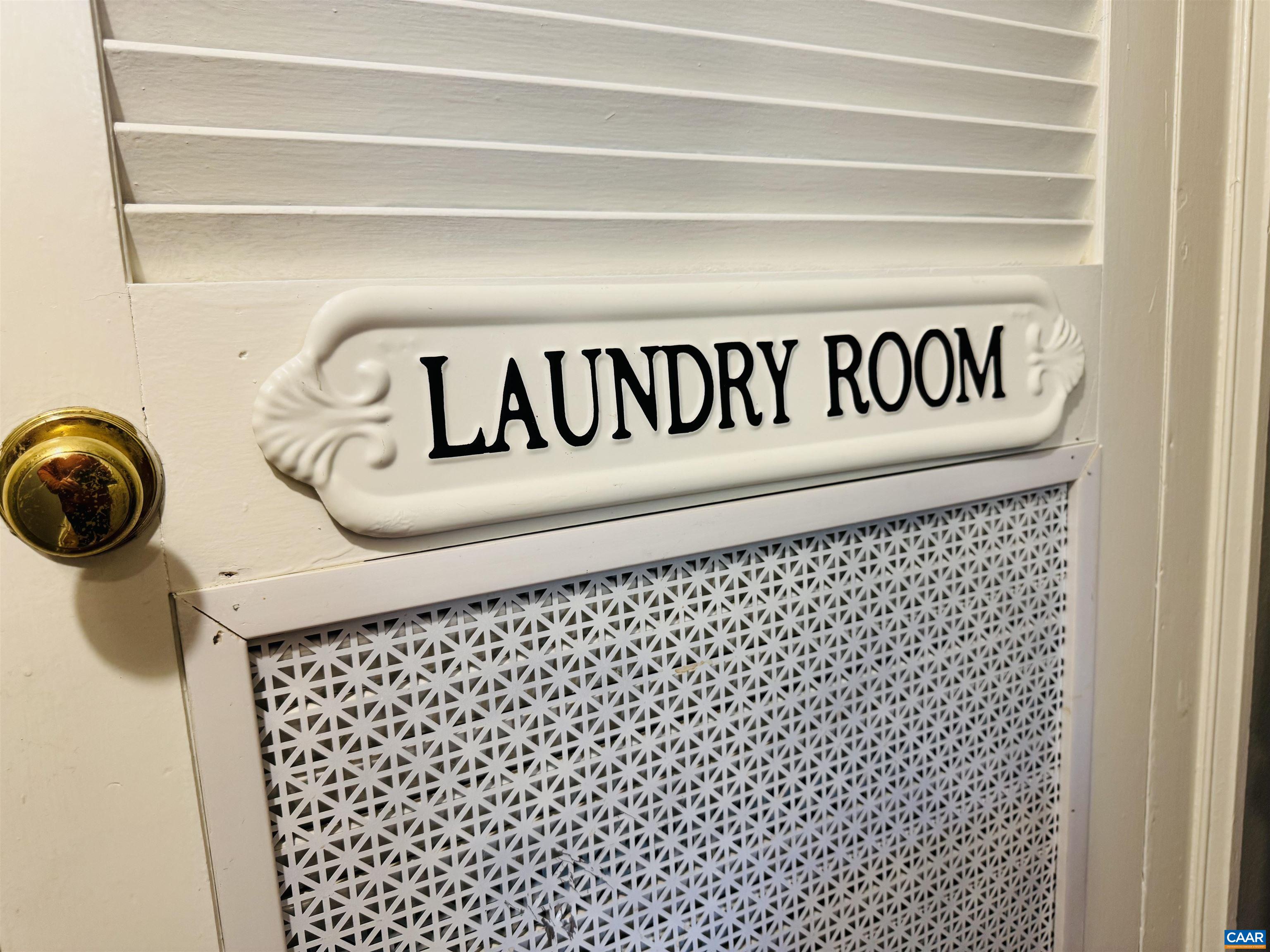 241 CHURCHVILLE AVE, STAUNTON, Virginia 24401, 4 Bedrooms Bedrooms, ,2 BathroomsBathrooms,Residential,241 CHURCHVILLE AVE,675764 MLS # 675764 241 CHURCHVILLE AVE, STAUNTON, Virginia 24401, 4 Bedrooms Bedrooms, ,2 BathroomsBathrooms,Residential,241 CHURCHVILLE AVE,675764 MLS # 675764