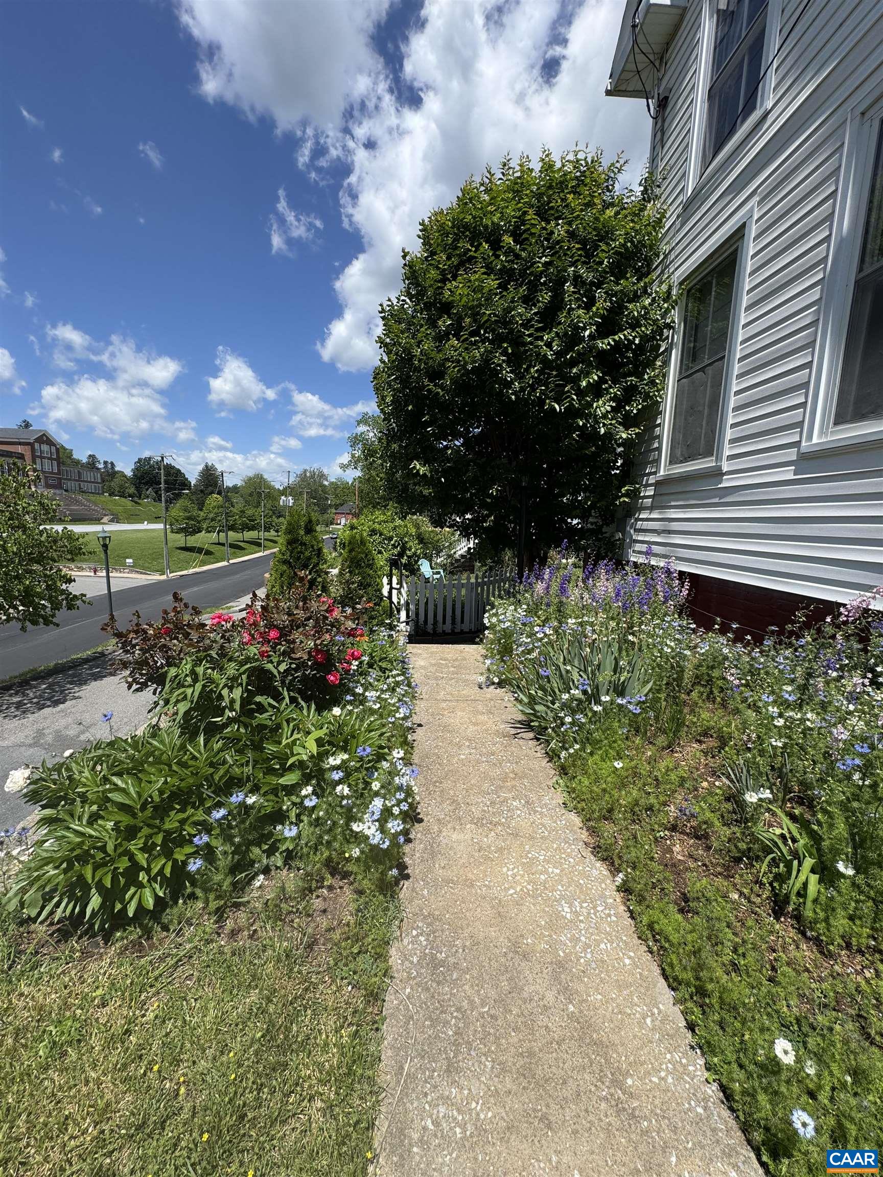 241 CHURCHVILLE AVE, STAUNTON, Virginia 24401, 4 Bedrooms Bedrooms, ,2 BathroomsBathrooms,Residential,241 CHURCHVILLE AVE,675764 MLS # 675764 241 CHURCHVILLE AVE, STAUNTON, Virginia 24401, 4 Bedrooms Bedrooms, ,2 BathroomsBathrooms,Residential,241 CHURCHVILLE AVE,675764 MLS # 675764