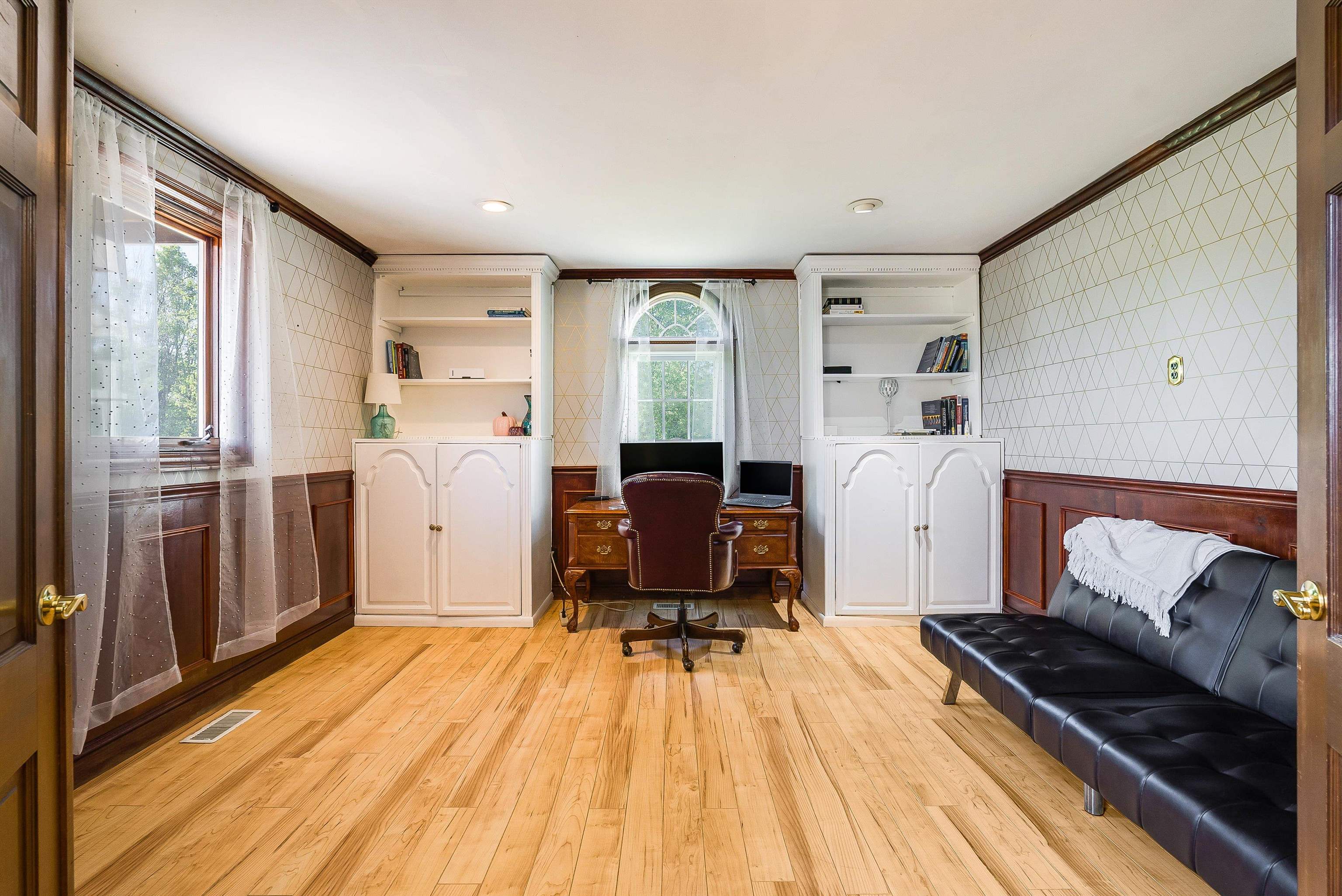 1335 COURTNEY LN, ELKTON, Virginia 22827, 6 Bedrooms Bedrooms, ,4 BathroomsBathrooms,Residential,1335 COURTNEY LN,675776 MLS # 675776