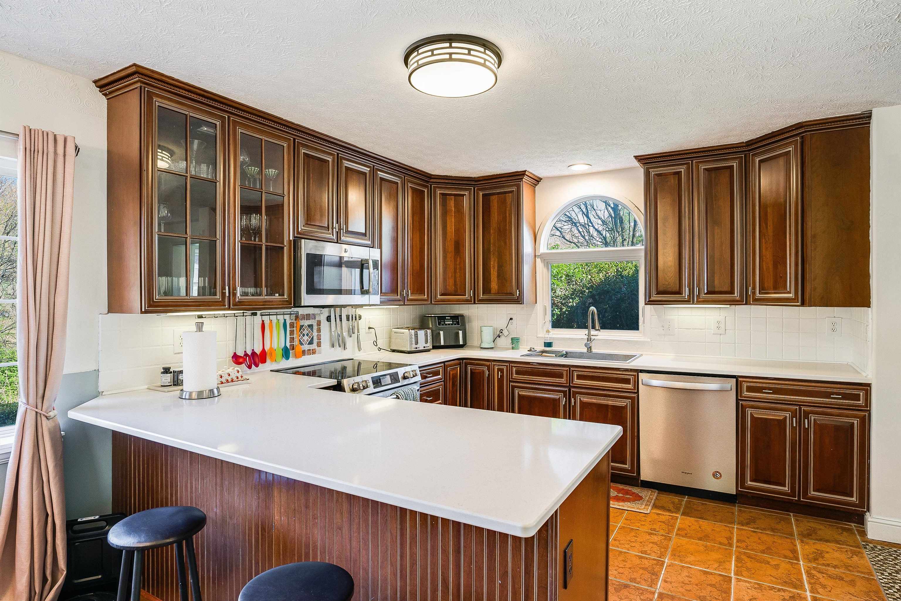 1335 COURTNEY LN, ELKTON, Virginia 22827, 6 Bedrooms Bedrooms, ,4 BathroomsBathrooms,Residential,1335 COURTNEY LN,675776 MLS # 675776