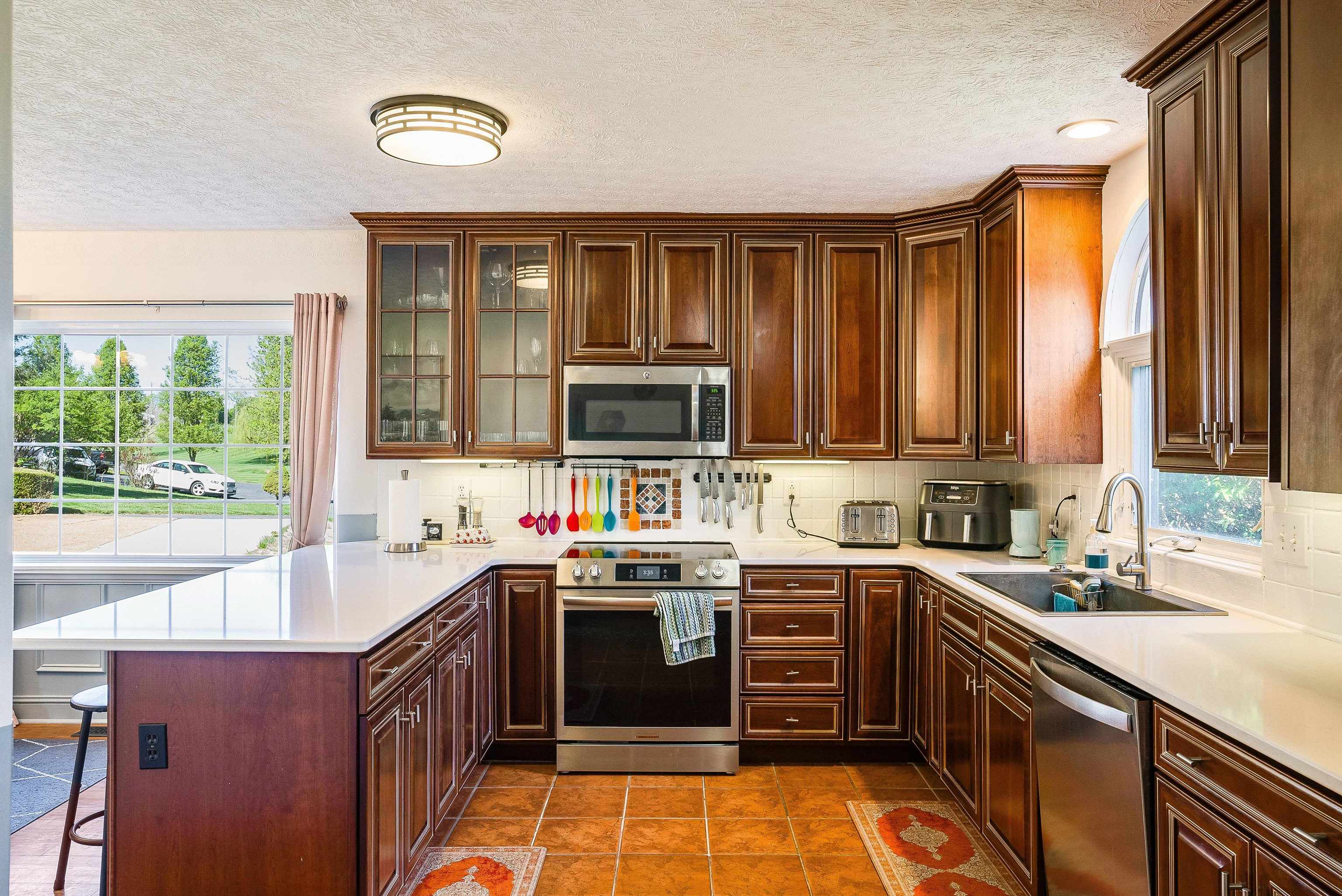 1335 COURTNEY LN, ELKTON, Virginia 22827, 6 Bedrooms Bedrooms, ,4 BathroomsBathrooms,Residential,1335 COURTNEY LN,675776 MLS # 675776