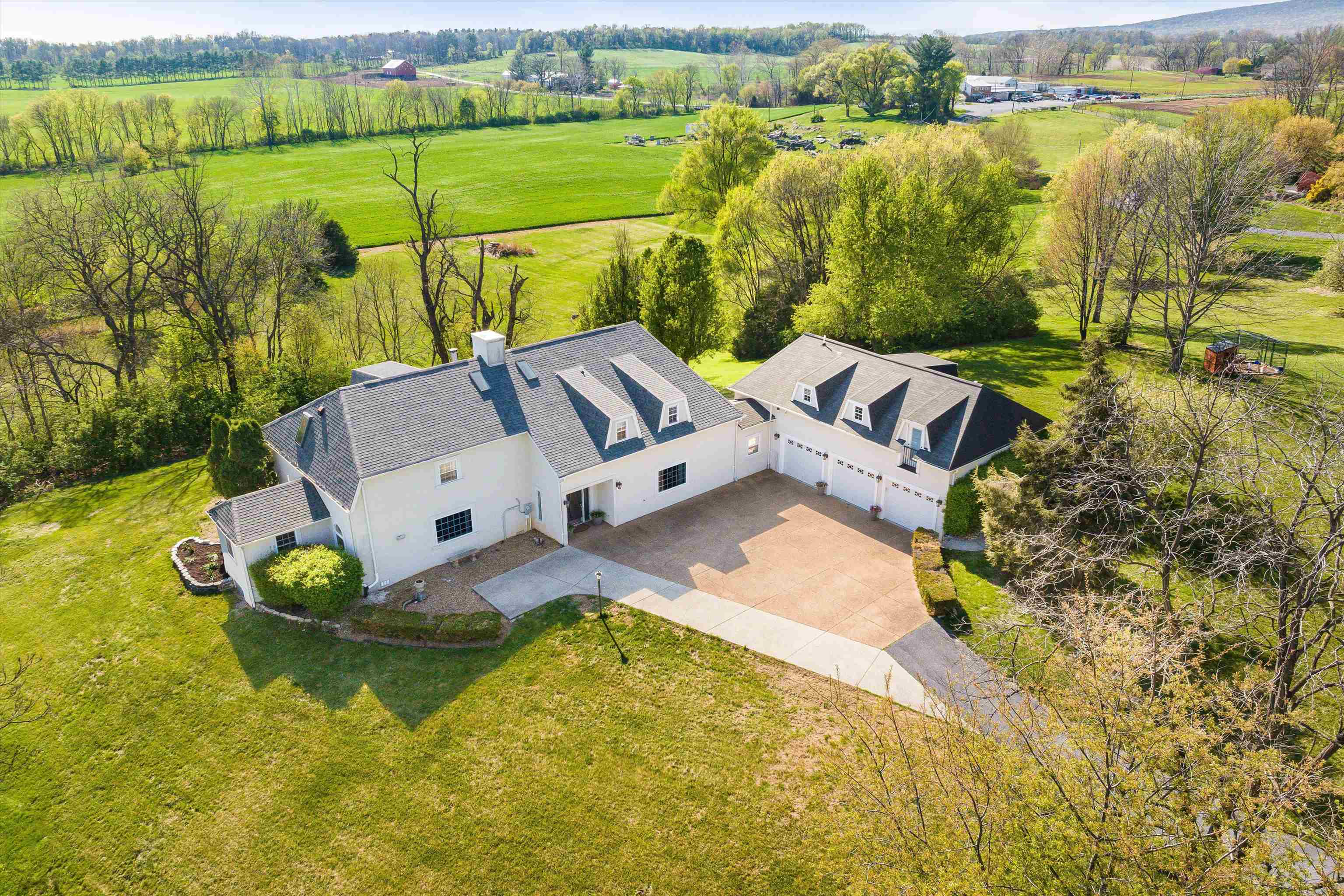 1335 COURTNEY LN, ELKTON, Virginia 22827, 6 Bedrooms Bedrooms, ,4 BathroomsBathrooms,Residential,1335 COURTNEY LN,675776 MLS # 675776