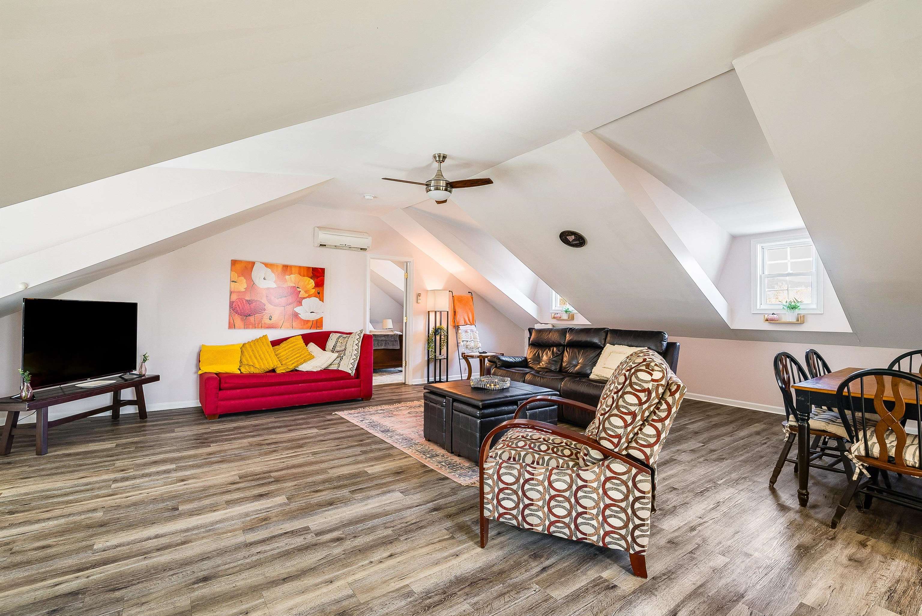 1335 COURTNEY LN, ELKTON, Virginia 22827, 6 Bedrooms Bedrooms, ,4 BathroomsBathrooms,Residential,1335 COURTNEY LN,675776 MLS # 675776