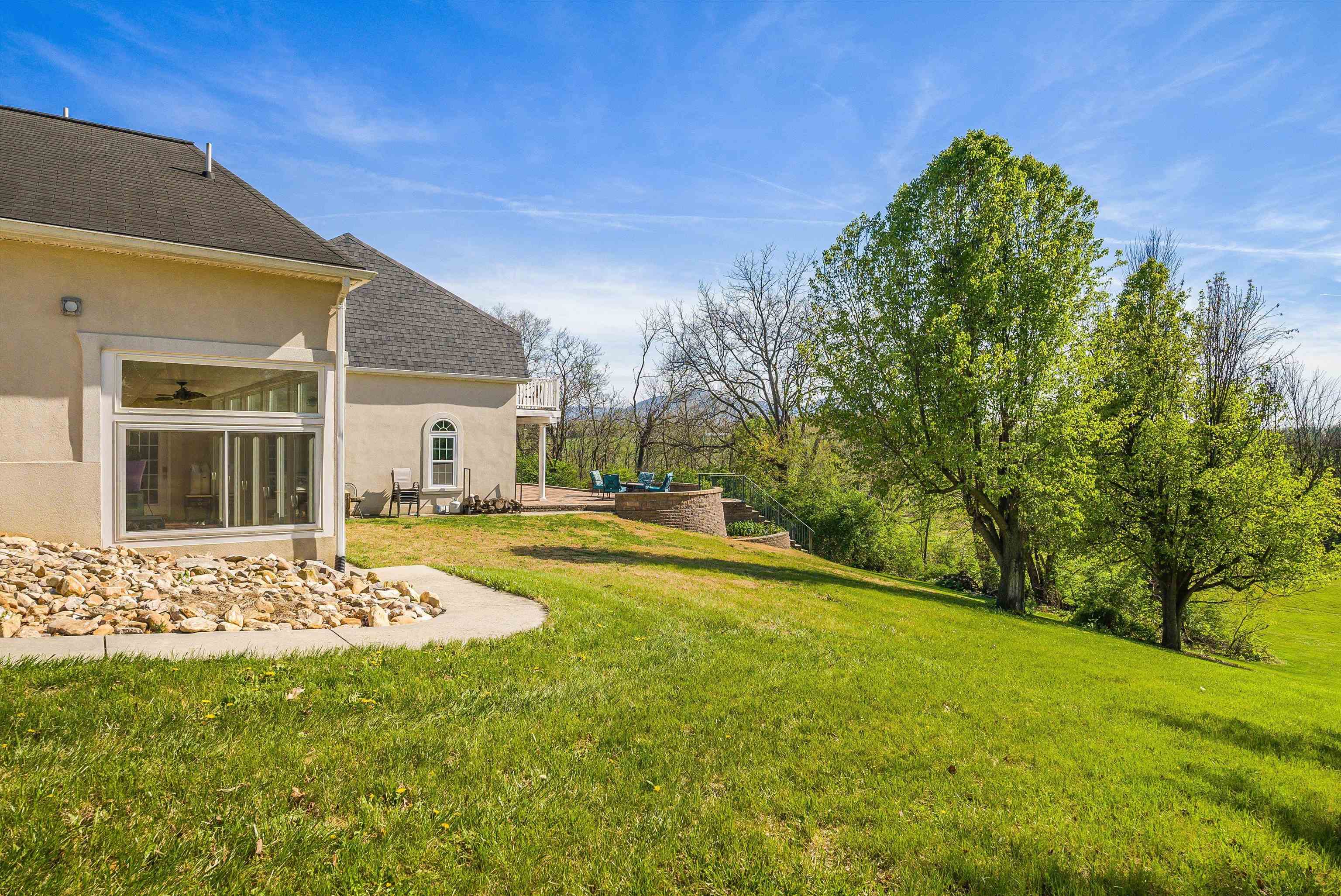 1335 COURTNEY LN, ELKTON, Virginia 22827, 6 Bedrooms Bedrooms, ,4 BathroomsBathrooms,Residential,1335 COURTNEY LN,675776 MLS # 675776