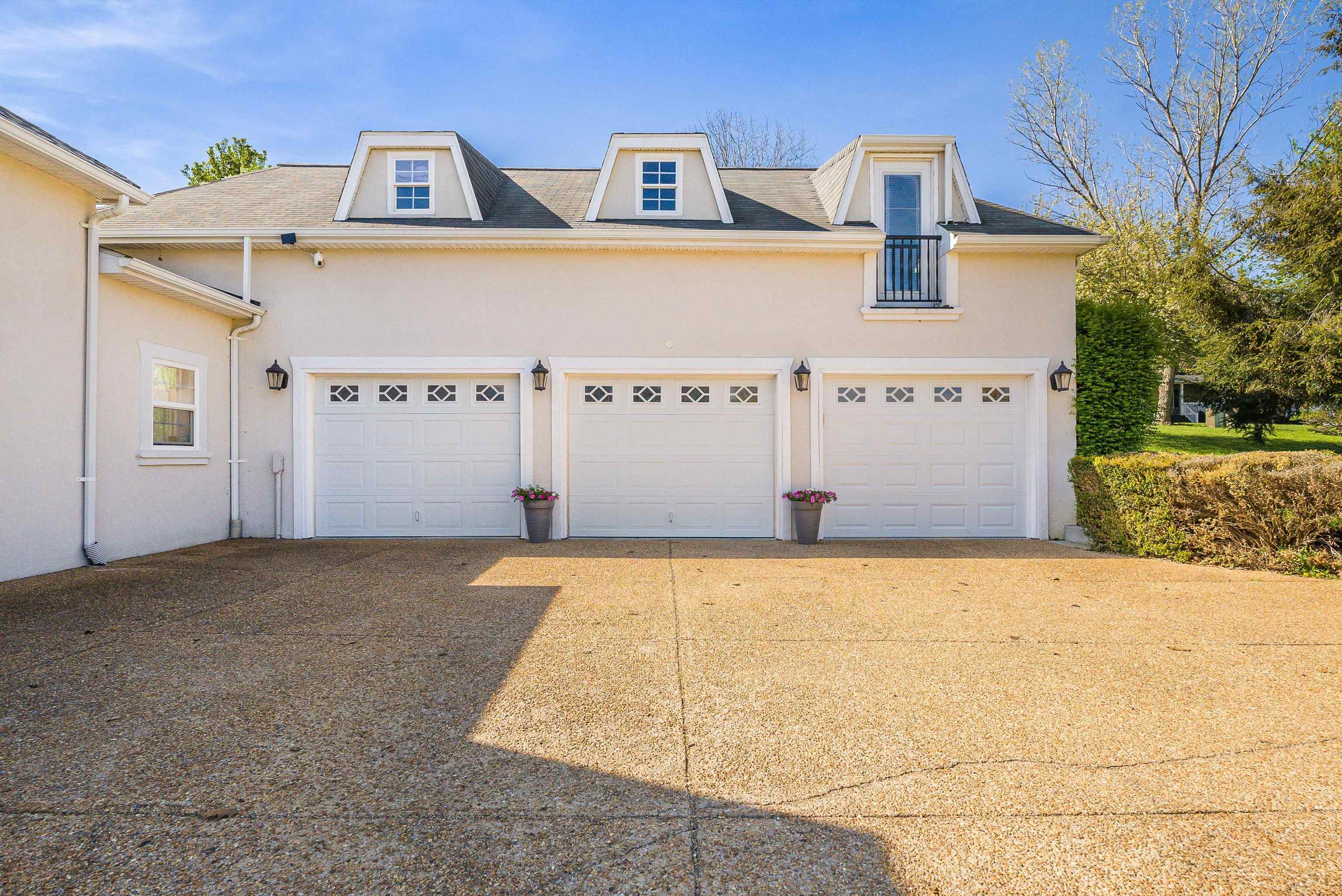 1335 COURTNEY LN, ELKTON, Virginia 22827, 6 Bedrooms Bedrooms, ,4 BathroomsBathrooms,Residential,1335 COURTNEY LN,675776 MLS # 675776