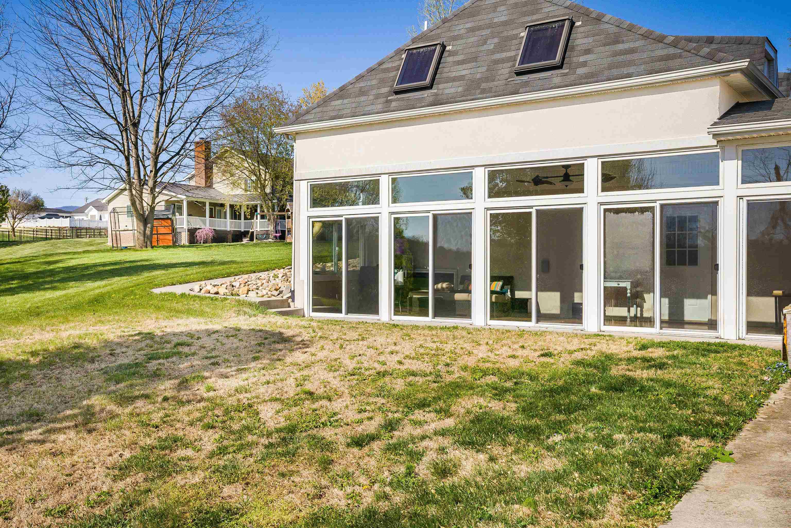 1335 COURTNEY LN, ELKTON, Virginia 22827, 6 Bedrooms Bedrooms, ,4 BathroomsBathrooms,Residential,1335 COURTNEY LN,675776 MLS # 675776