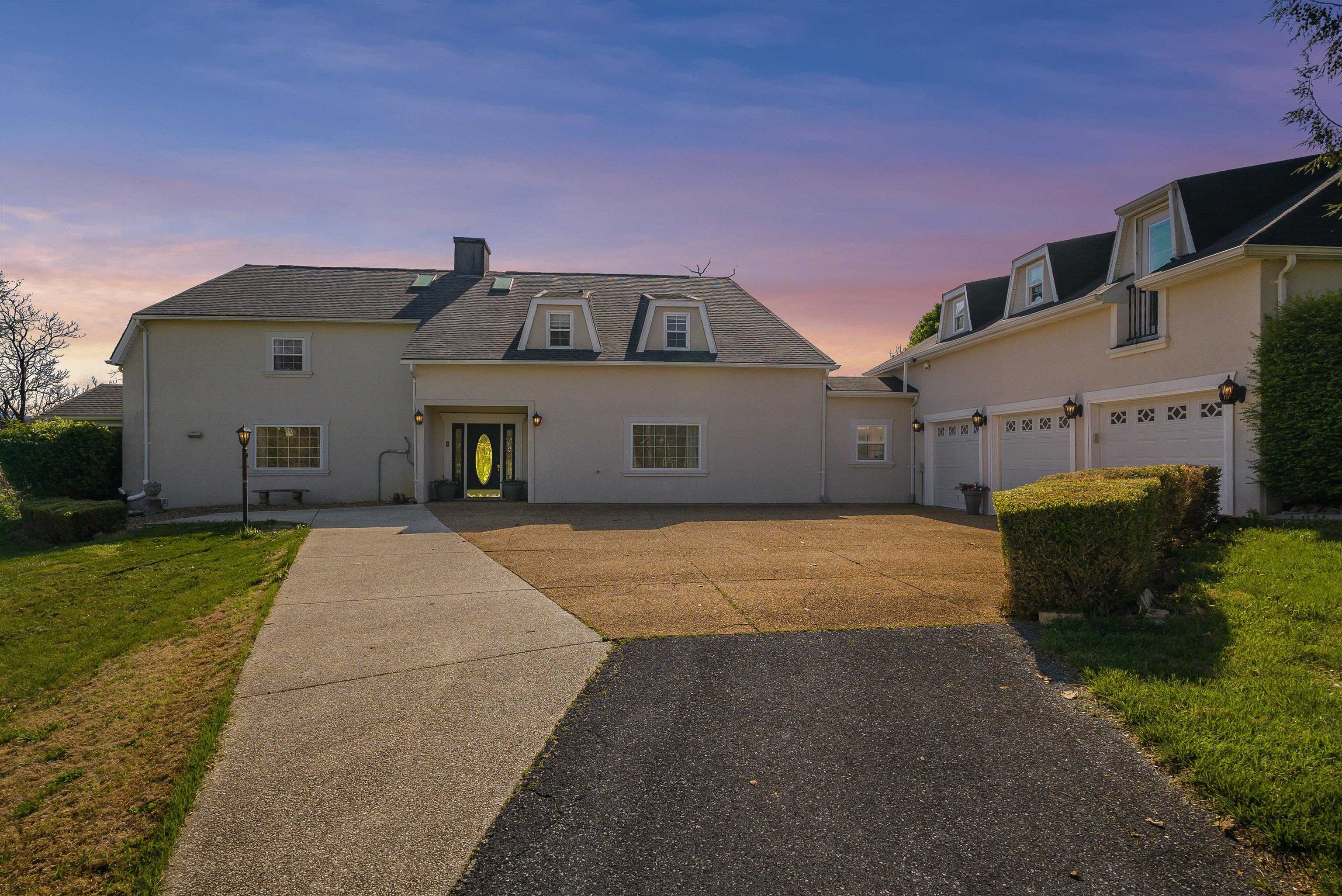 1335 COURTNEY LN, ELKTON, Virginia 22827, 6 Bedrooms Bedrooms, ,4 BathroomsBathrooms,Residential,1335 COURTNEY LN,675776 MLS # 675776