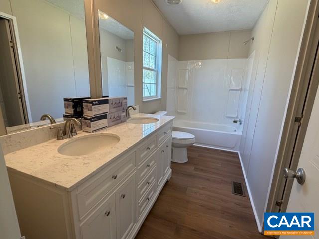 319 IVY RD, HOWARDSVILLE, Virginia 24562, 3 Bedrooms Bedrooms, ,2 BathroomsBathrooms,Residential,Beautiful Ranch - Style home with modern updates.,319 IVY RD,675777 MLS # 675777