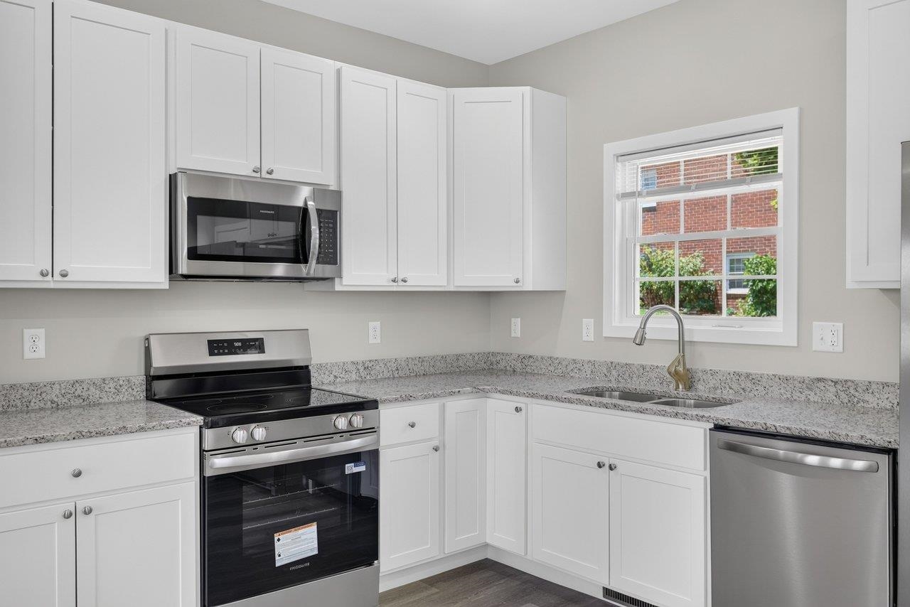105 WILLOWSTONE CT, HARRISONBURG, Virginia 22801, 2 Bedrooms Bedrooms, ,2 BathroomsBathrooms,Residential,Pleasant Hill Townhomes,105 WILLOWSTONE CT,675778 MLS # 675778