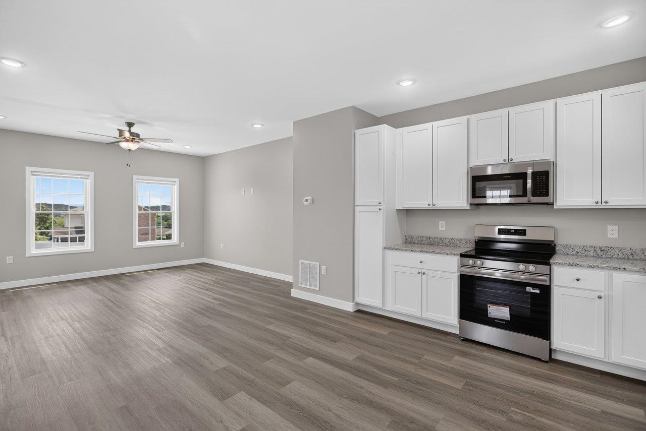 105 WILLOWSTONE CT, HARRISONBURG, Virginia 22801, 2 Bedrooms Bedrooms, ,2 BathroomsBathrooms,Residential,Pleasant Hill Townhomes,105 WILLOWSTONE CT,675778 MLS # 675778