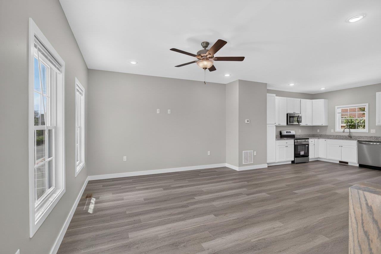 105 WILLOWSTONE CT, HARRISONBURG, Virginia 22801, 2 Bedrooms Bedrooms, ,2 BathroomsBathrooms,Residential,Pleasant Hill Townhomes,105 WILLOWSTONE CT,675778 MLS # 675778