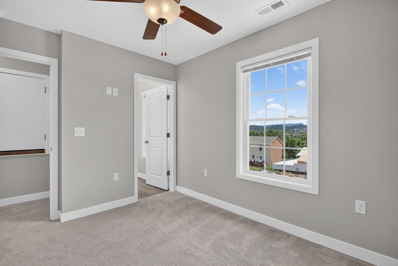 105 WILLOWSTONE CT, HARRISONBURG, Virginia 22801, 2 Bedrooms Bedrooms, ,2 BathroomsBathrooms,Residential,Pleasant Hill Townhomes,105 WILLOWSTONE CT,675778 MLS # 675778