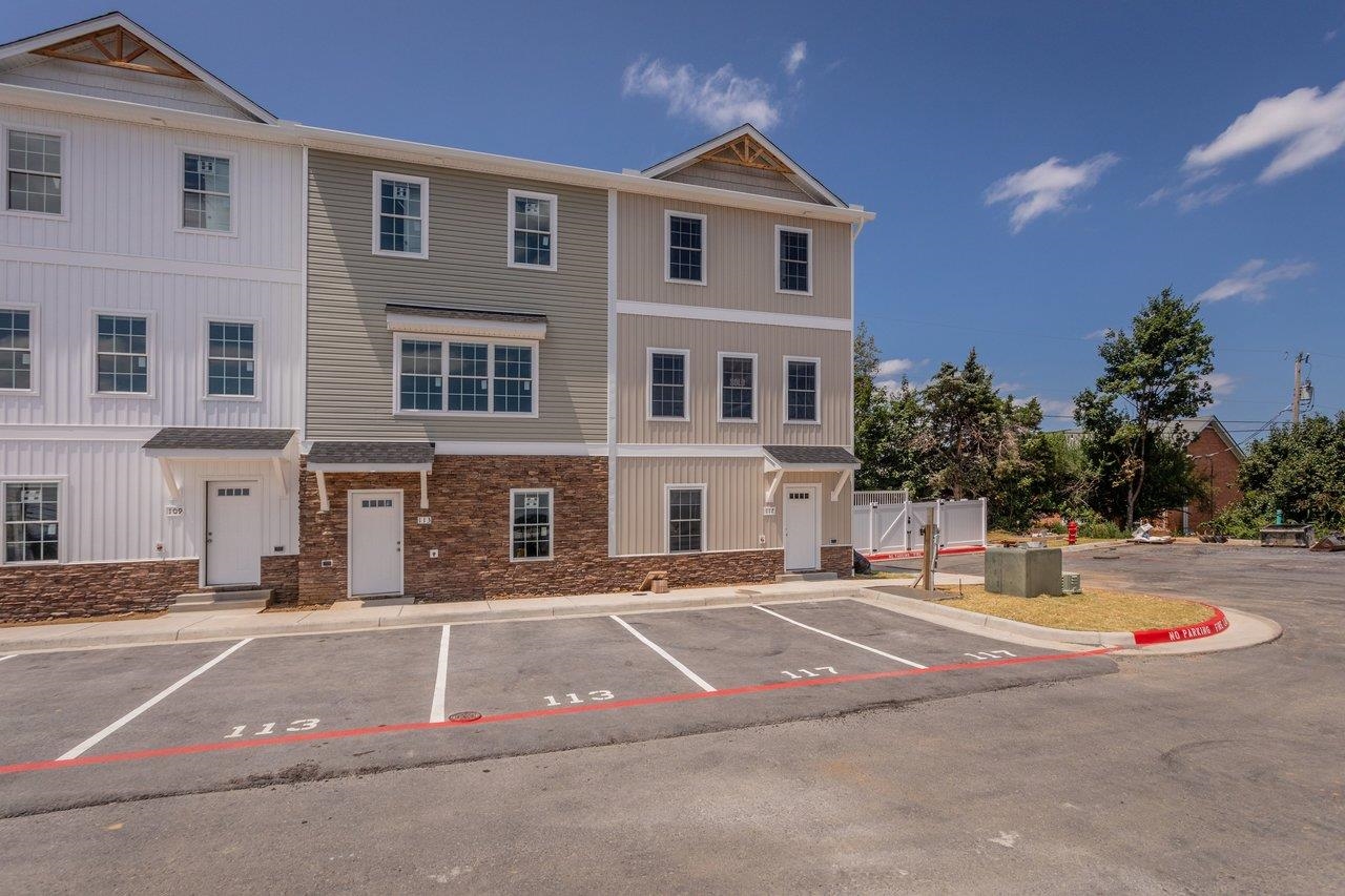 105 WILLOWSTONE CT, HARRISONBURG, Virginia 22801, 2 Bedrooms Bedrooms, ,2 BathroomsBathrooms,Residential,Pleasant Hill Townhomes,105 WILLOWSTONE CT,675778 MLS # 675778