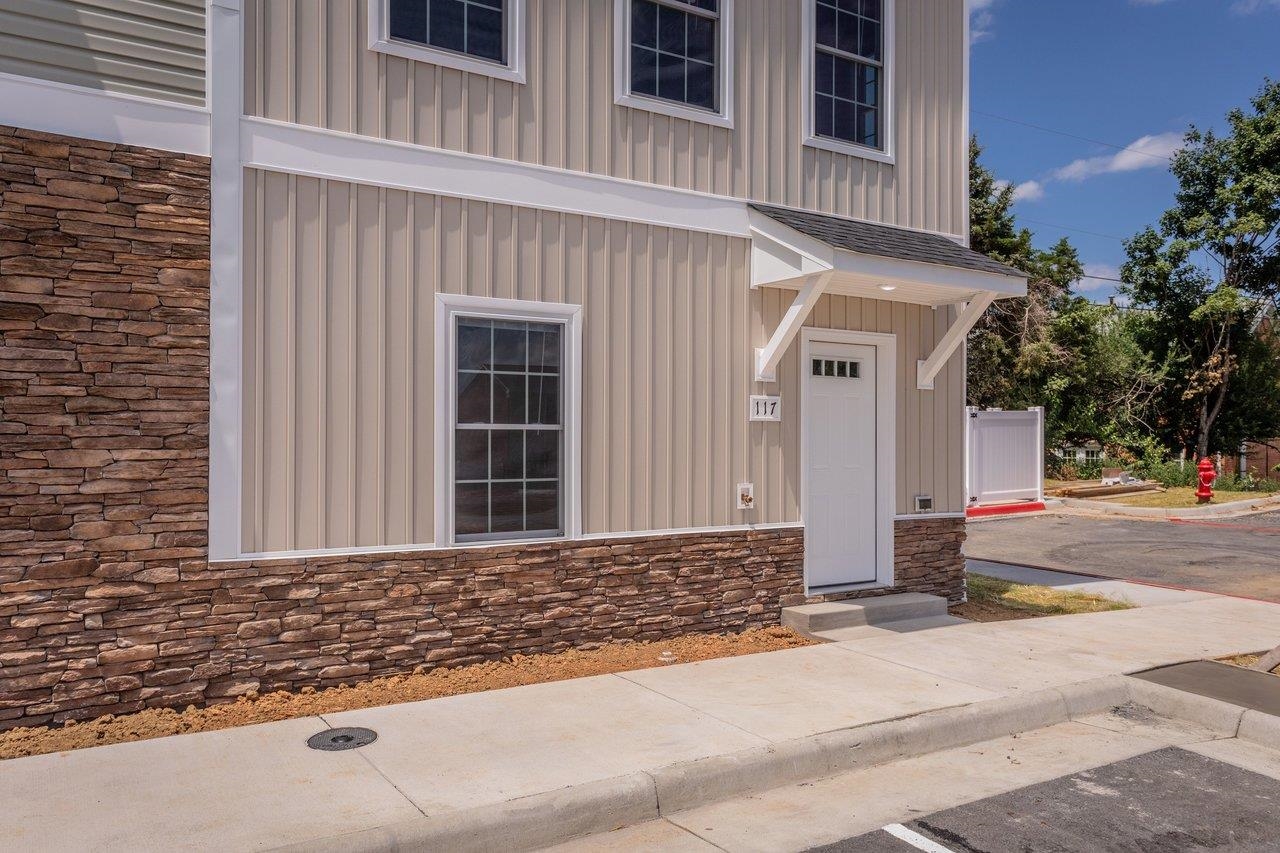 105 WILLOWSTONE CT, HARRISONBURG, Virginia 22801, 2 Bedrooms Bedrooms, ,2 BathroomsBathrooms,Residential,Pleasant Hill Townhomes,105 WILLOWSTONE CT,675778 MLS # 675778
