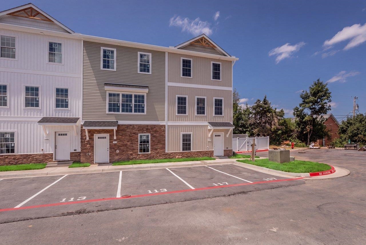 105 WILLOWSTONE CT, HARRISONBURG, Virginia 22801, 2 Bedrooms Bedrooms, ,2 BathroomsBathrooms,Residential,Pleasant Hill Townhomes,105 WILLOWSTONE CT,675778 MLS # 675778