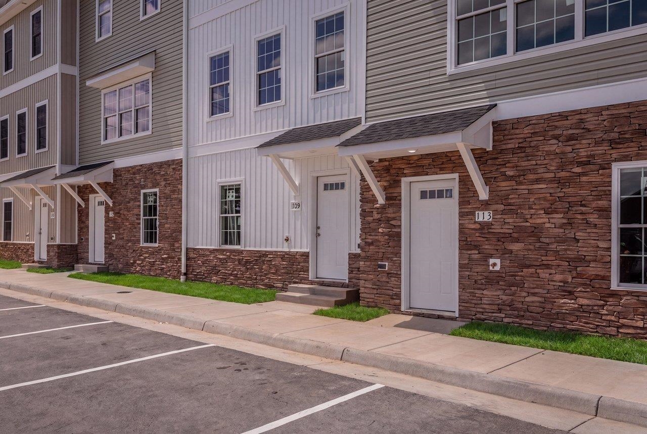 105 WILLOWSTONE CT, HARRISONBURG, Virginia 22801, 2 Bedrooms Bedrooms, ,2 BathroomsBathrooms,Residential,Pleasant Hill Townhomes,105 WILLOWSTONE CT,675778 MLS # 675778