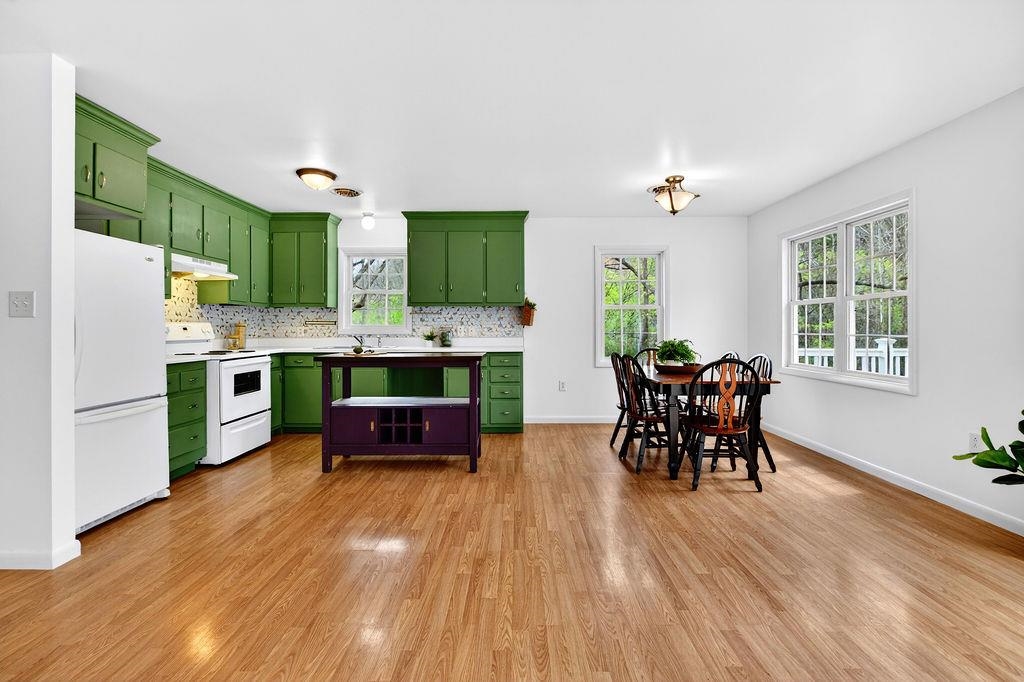 298 HUNDLEY DISTILLERY RD, CHURCHVILLE, Virginia 24421, 3 Bedrooms Bedrooms, ,2 BathroomsBathrooms,Residential,298 HUNDLEY DISTILLERY RD,675780 MLS # 675780