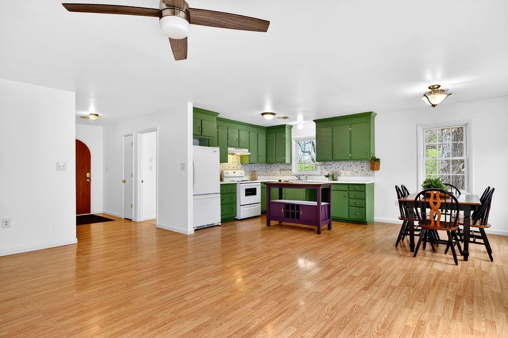 298 HUNDLEY DISTILLERY RD, CHURCHVILLE, Virginia 24421, 3 Bedrooms Bedrooms, ,2 BathroomsBathrooms,Residential,298 HUNDLEY DISTILLERY RD,675780 MLS # 675780