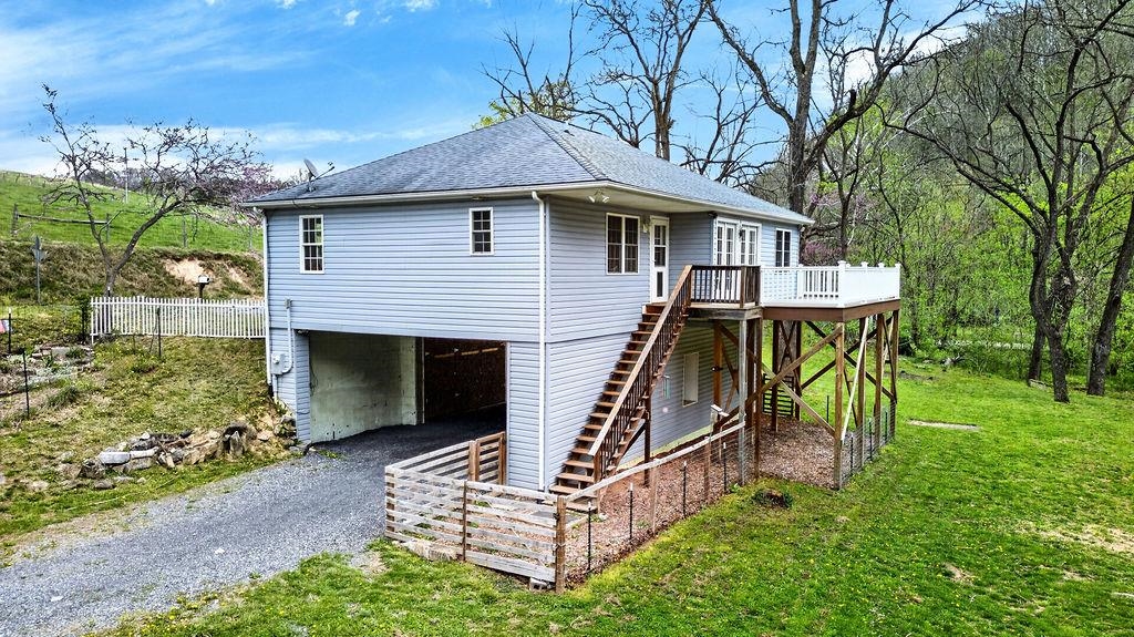 298 HUNDLEY DISTILLERY RD, CHURCHVILLE, Virginia 24421, 3 Bedrooms Bedrooms, ,2 BathroomsBathrooms,Residential,298 HUNDLEY DISTILLERY RD,675780 MLS # 675780