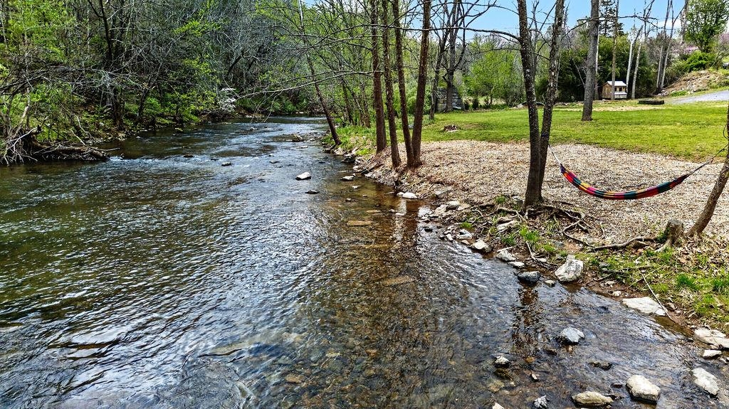 298 HUNDLEY DISTILLERY RD, CHURCHVILLE, Virginia 24421, 3 Bedrooms Bedrooms, ,2 BathroomsBathrooms,Residential,298 HUNDLEY DISTILLERY RD,675780 MLS # 675780