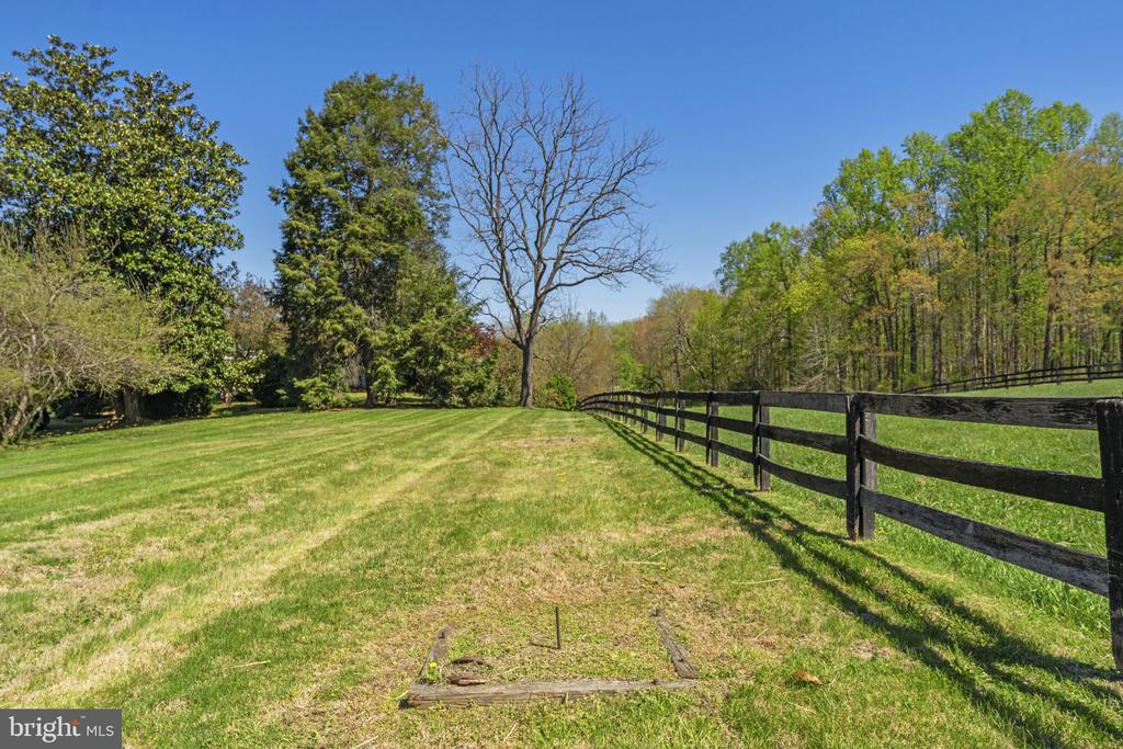 9529 SPERRYVILLE PIKE, CULPEPER, Virginia 22701, 4 Bedrooms Bedrooms, ,2 BathroomsBathrooms,Residential,9529 SPERRYVILLE PIKE,VACU2012820 MLS # VACU2012820