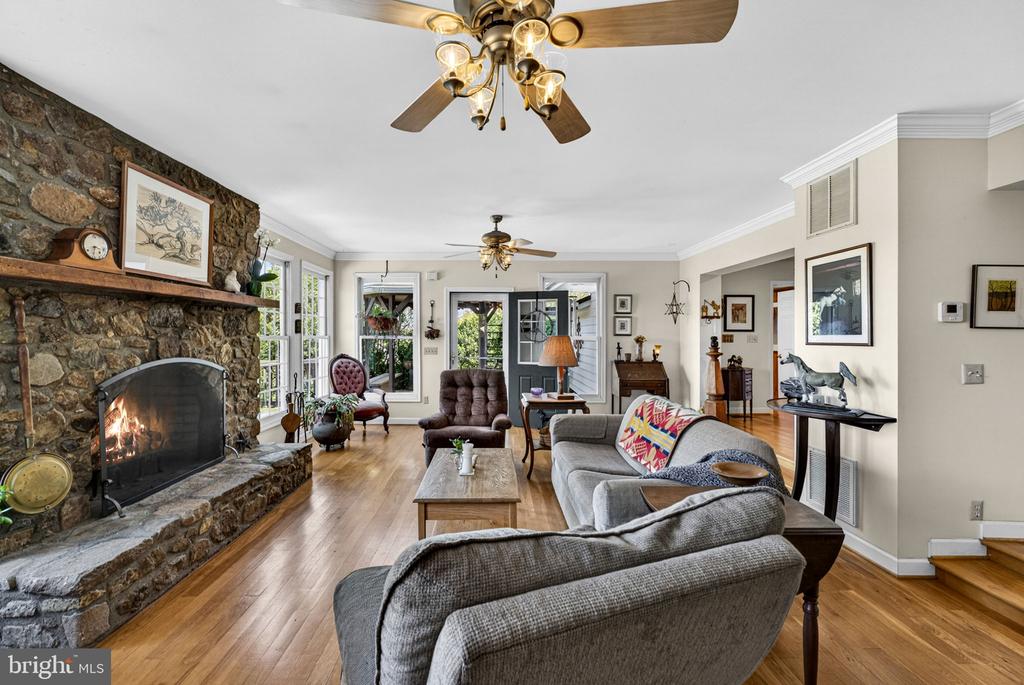 9529 SPERRYVILLE PIKE, CULPEPER, Virginia 22701, 4 Bedrooms Bedrooms, ,2 BathroomsBathrooms,Residential,9529 SPERRYVILLE PIKE,VACU2012820 MLS # VACU2012820