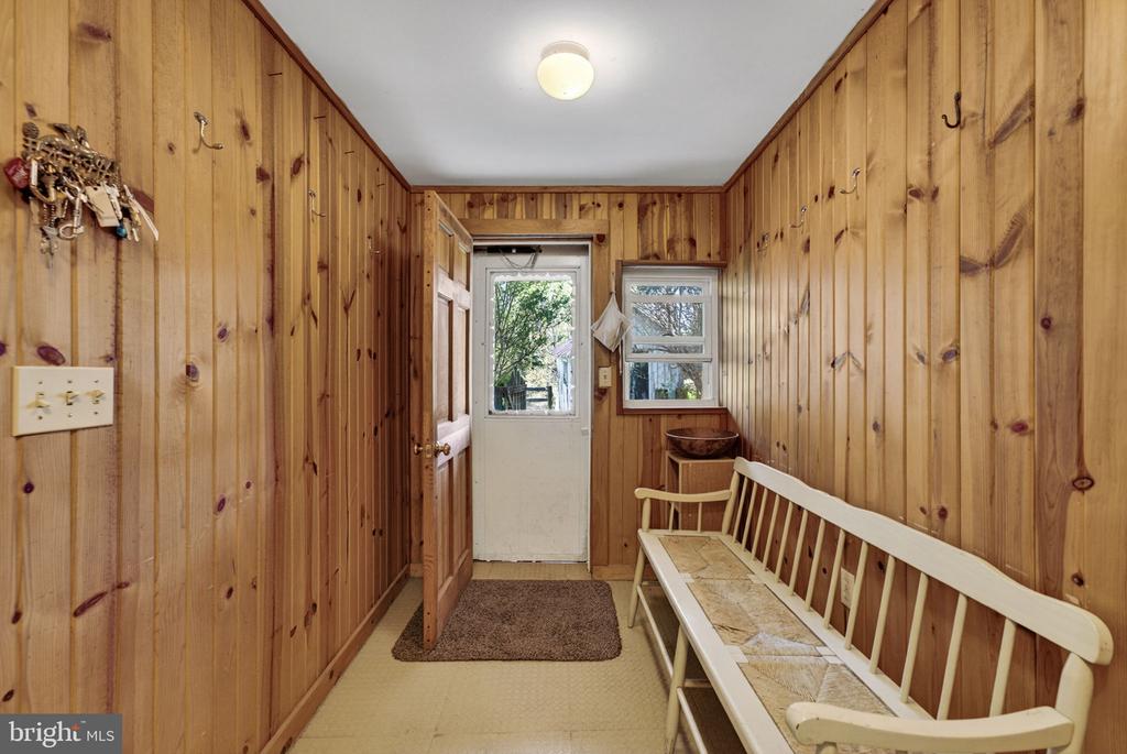 9529 SPERRYVILLE PIKE, CULPEPER, Virginia 22701, 4 Bedrooms Bedrooms, ,2 BathroomsBathrooms,Residential,9529 SPERRYVILLE PIKE,VACU2012820 MLS # VACU2012820