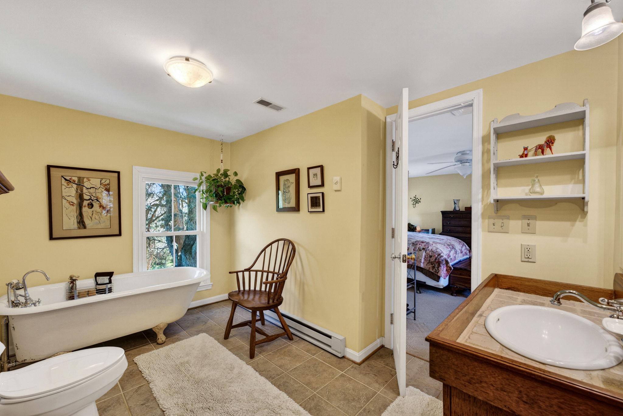 9529 SPERRYVILLE PIKE, CULPEPER, Virginia 22701, 4 Bedrooms Bedrooms, ,2 BathroomsBathrooms,Residential,9529 SPERRYVILLE PIKE,VACU2012820 MLS # VACU2012820